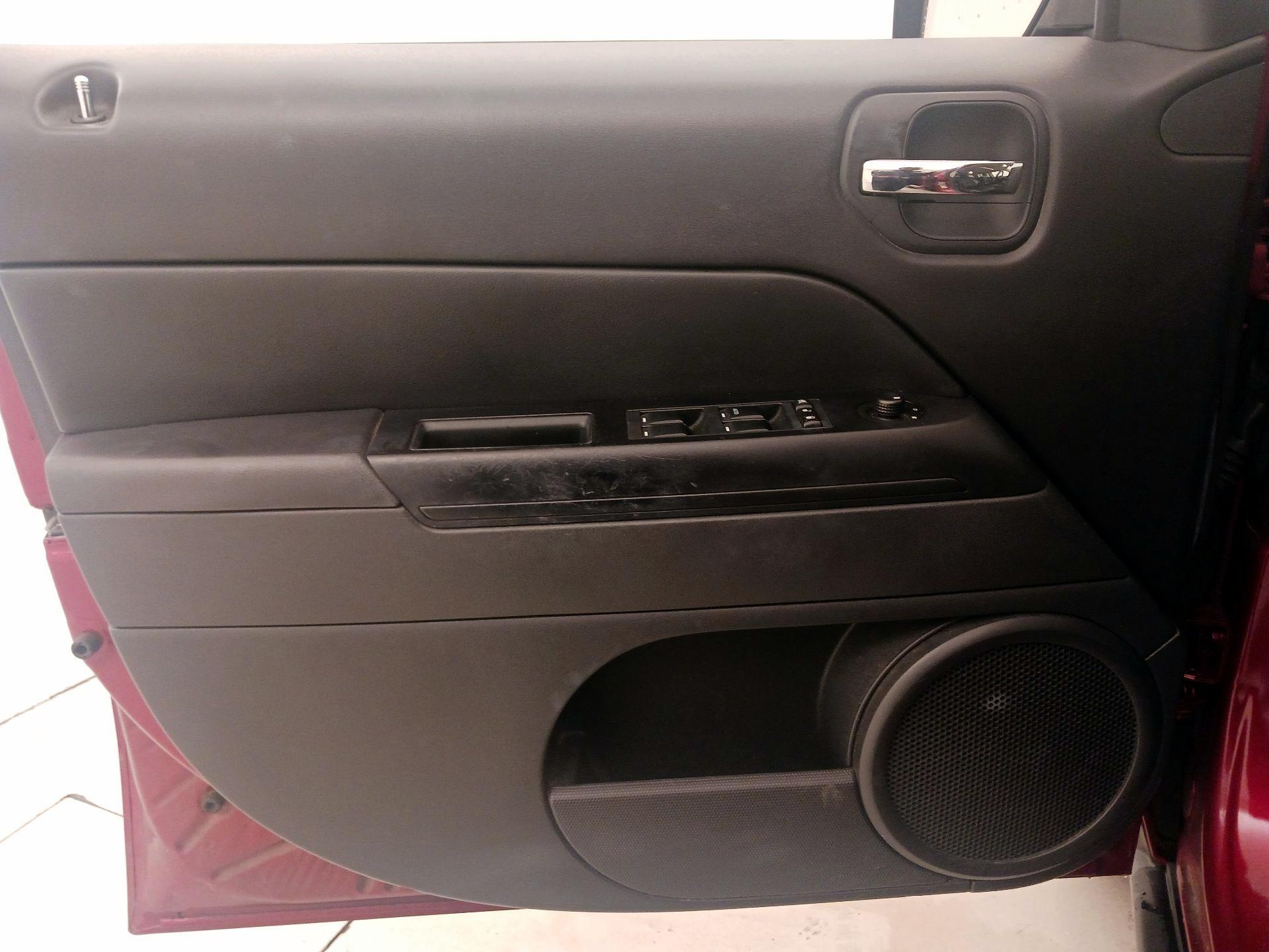 Thumbnail: 2016 Jeep Patriot - 12
