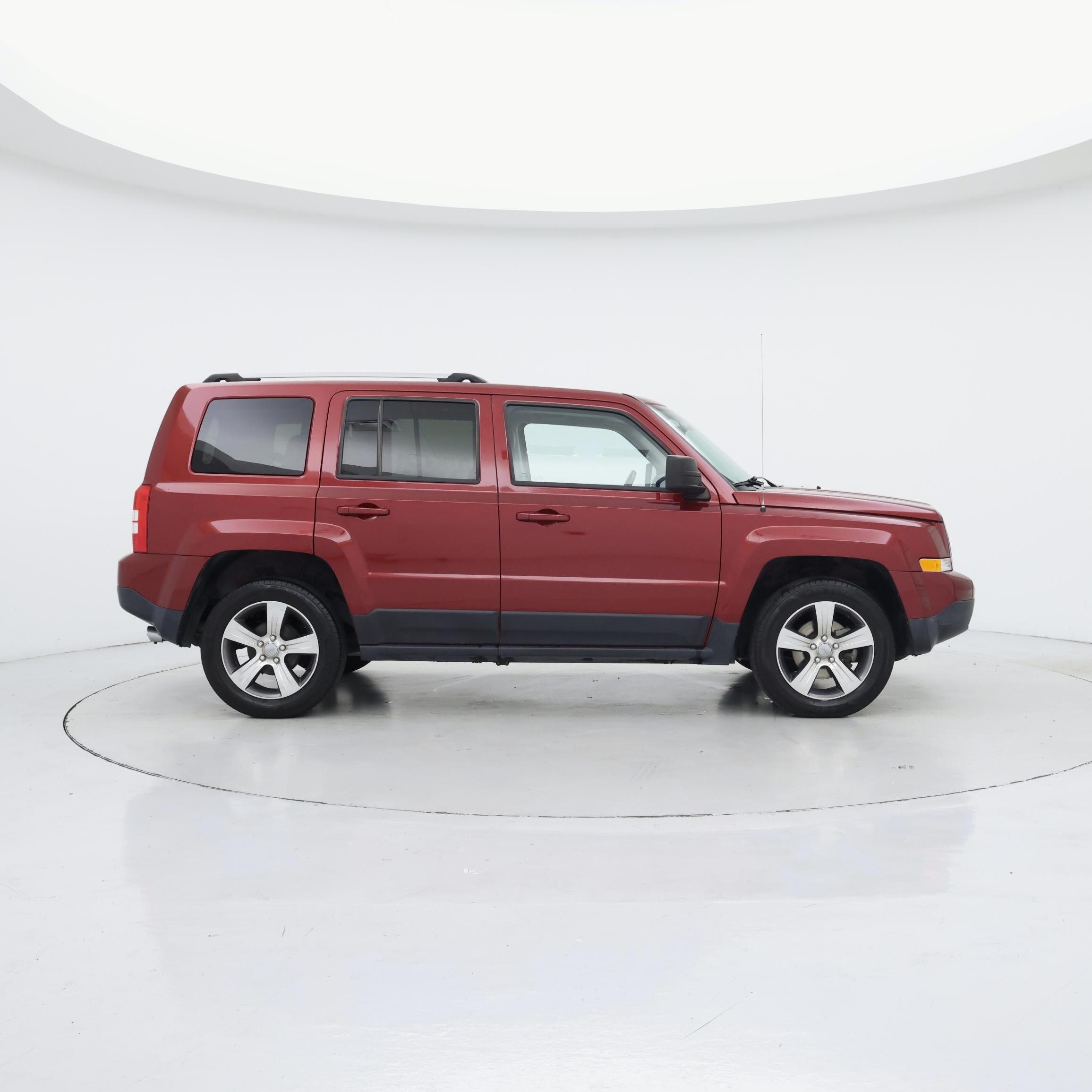 Thumbnail: 2016 Jeep Patriot - 7