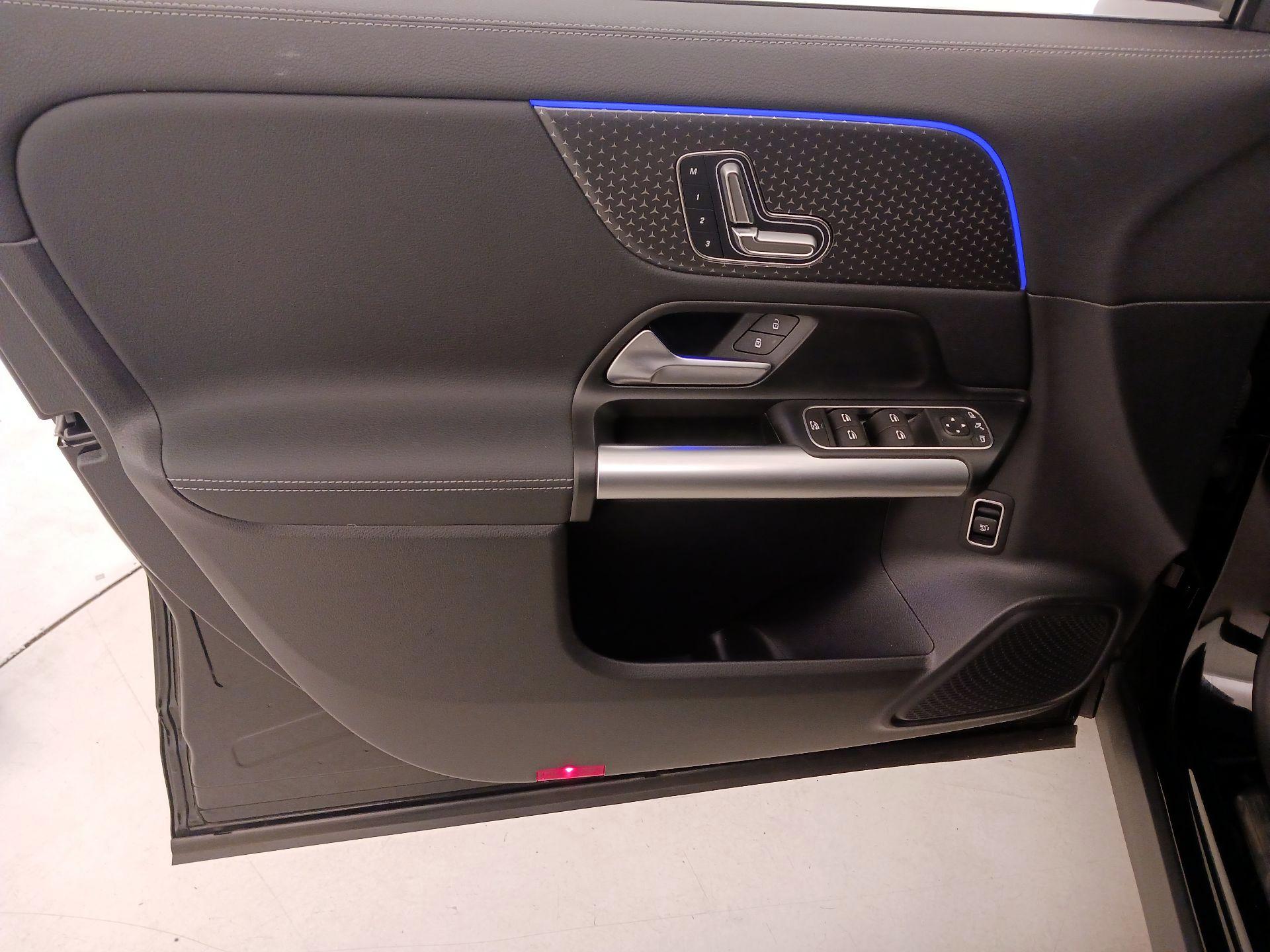 Thumbnail: 2025 Mercedes-Benz GLA - 12