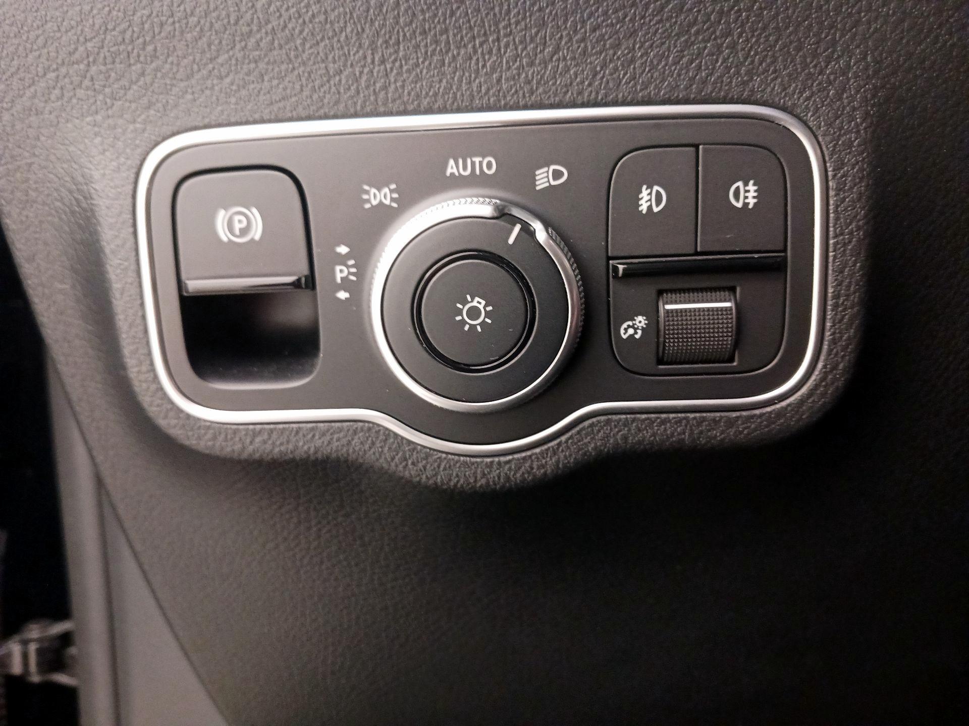 Thumbnail: 2025 Mercedes-Benz GLA - 13