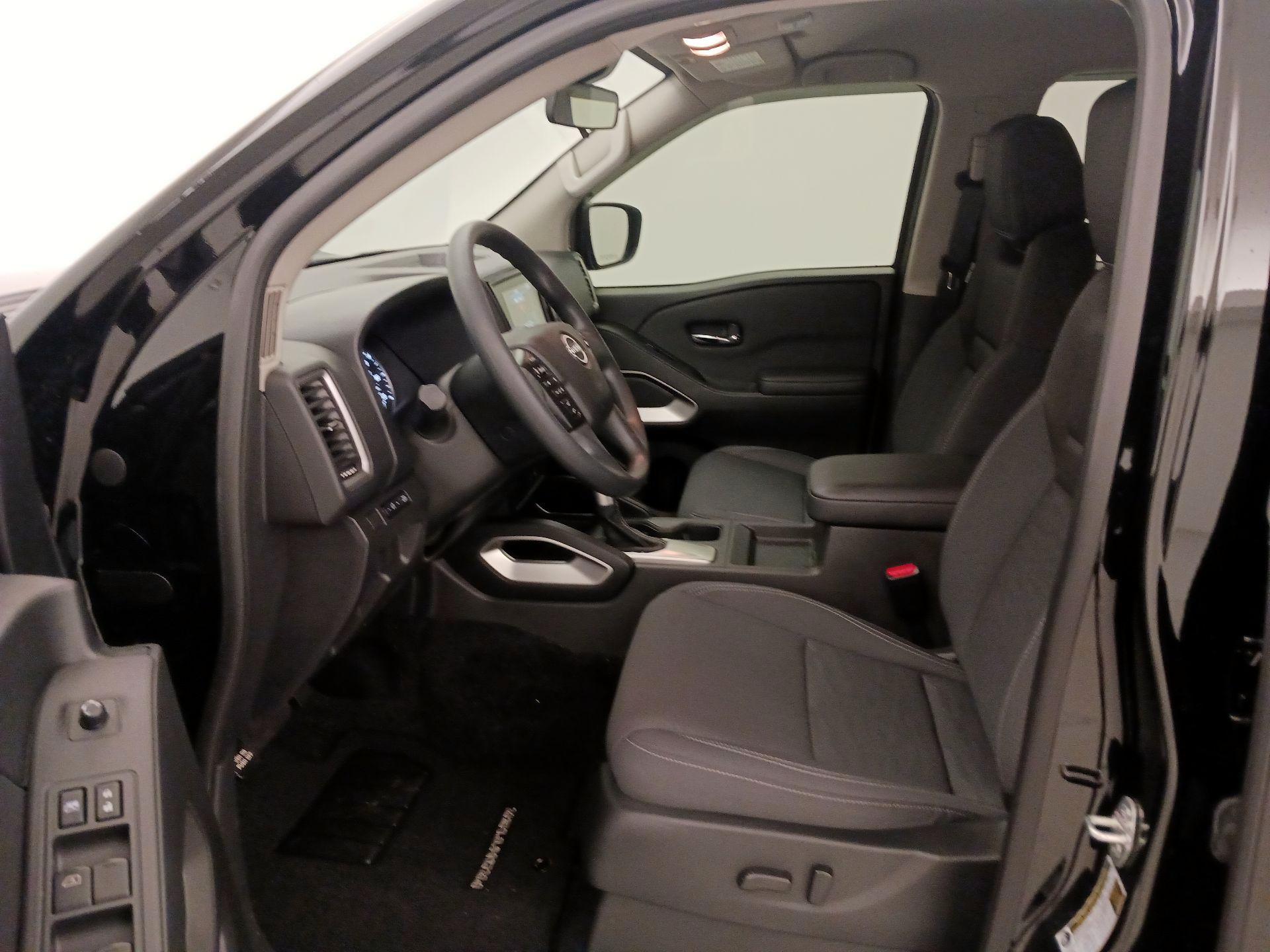 Thumbnail: 2024 Nissan Frontier - 11
