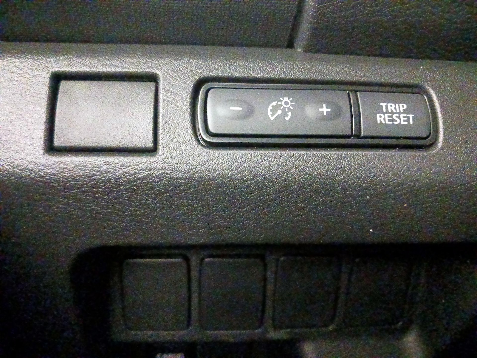 2024 Nissan Frontier SV - Photo 14