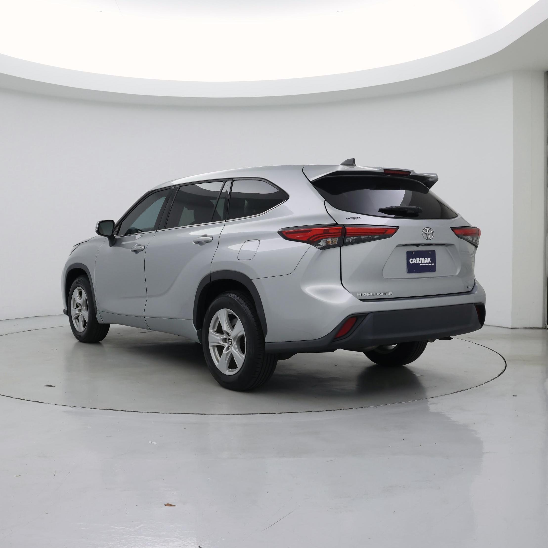 Thumbnail: 2022 Toyota Highlander - 2