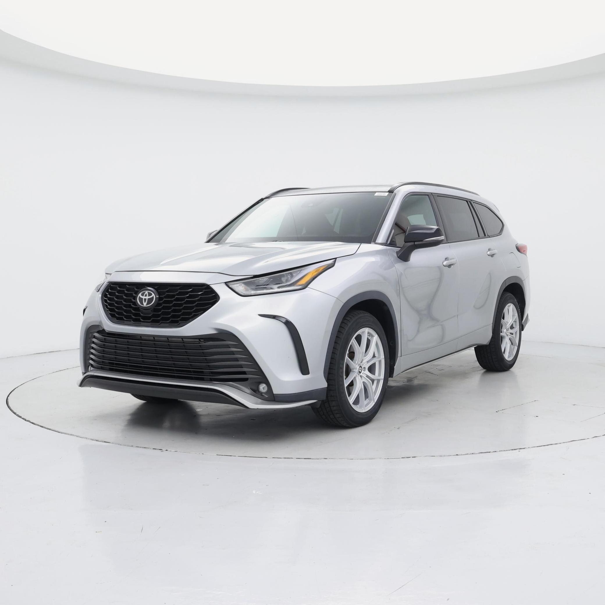 Thumbnail: 2021 Toyota Highlander - 4