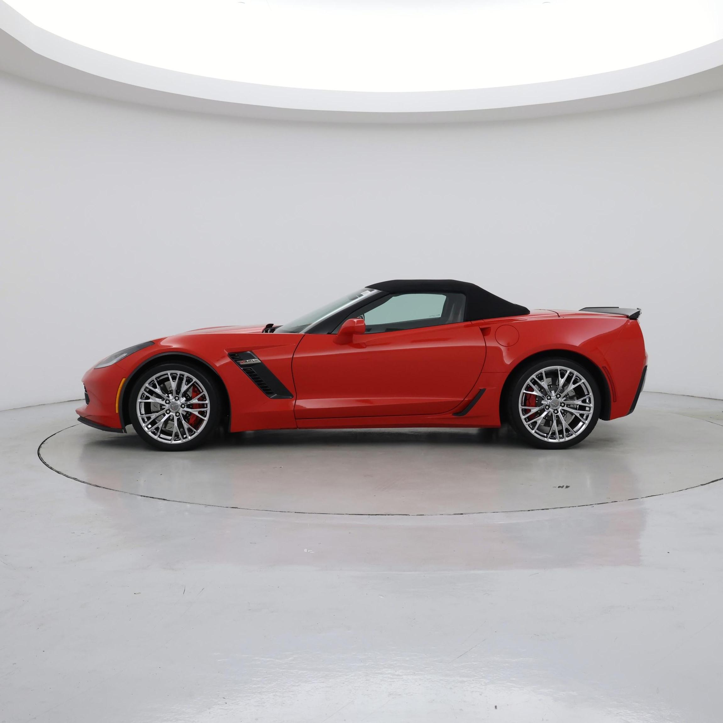 Thumbnail: 2015 Chevrolet Corvette - 3