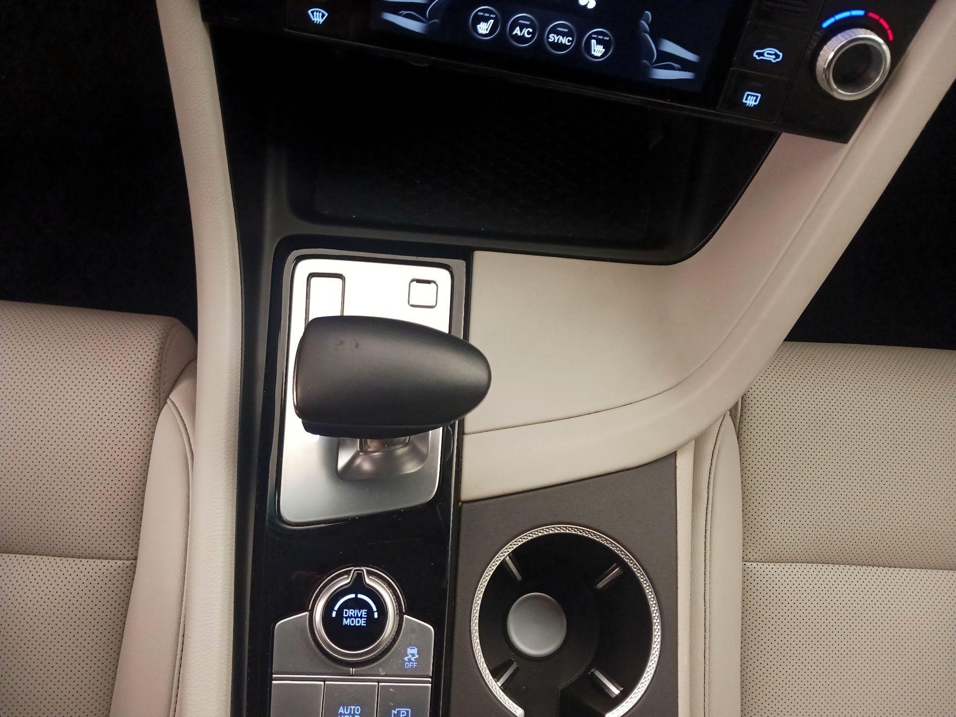 Thumbnail: 2025 Genesis G70 - 18