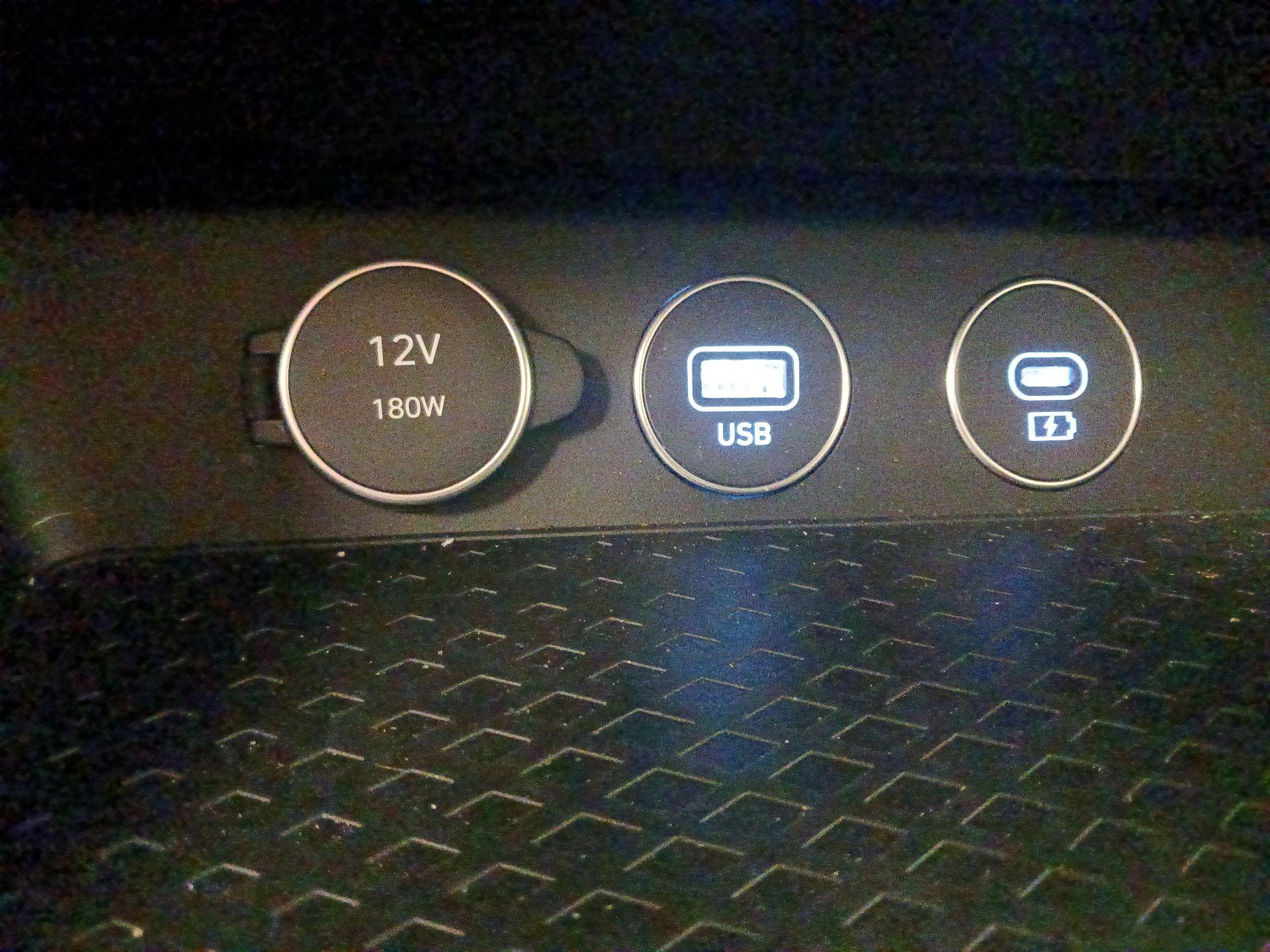 Thumbnail: 2025 Genesis G70 - 19