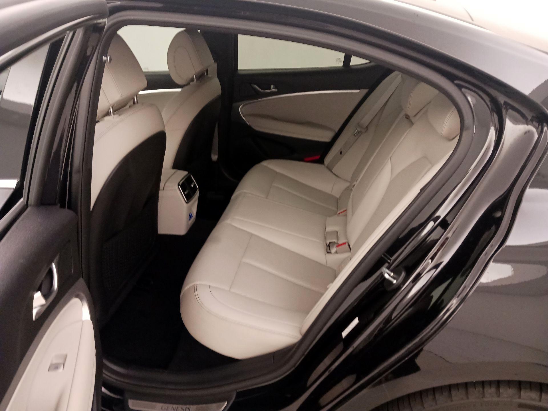 Thumbnail: 2025 Genesis G70 - 20