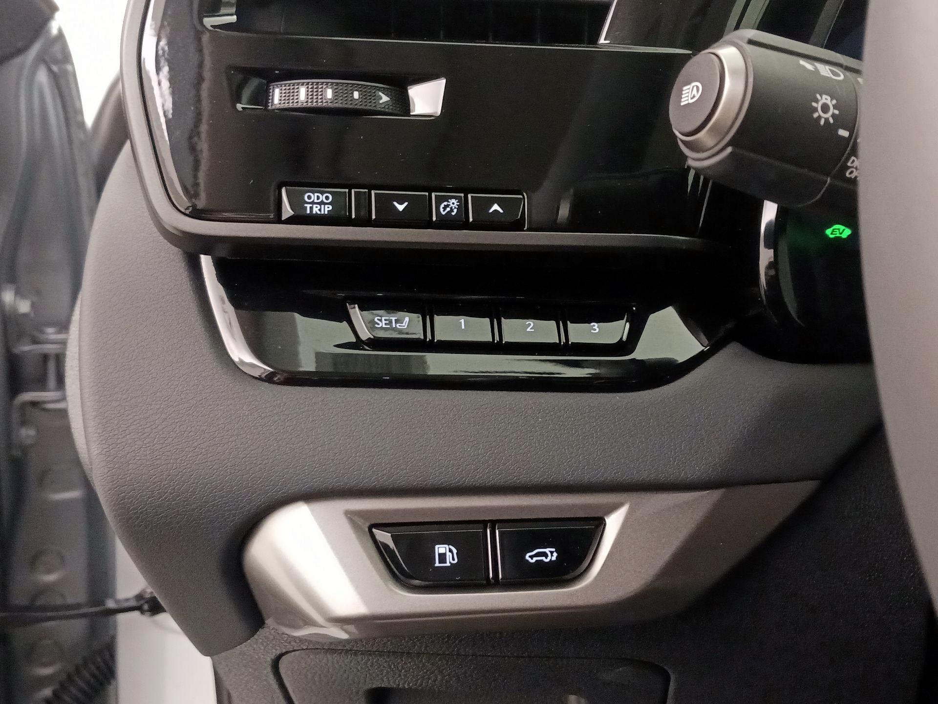 Thumbnail: 2025 Lexus RX - 13