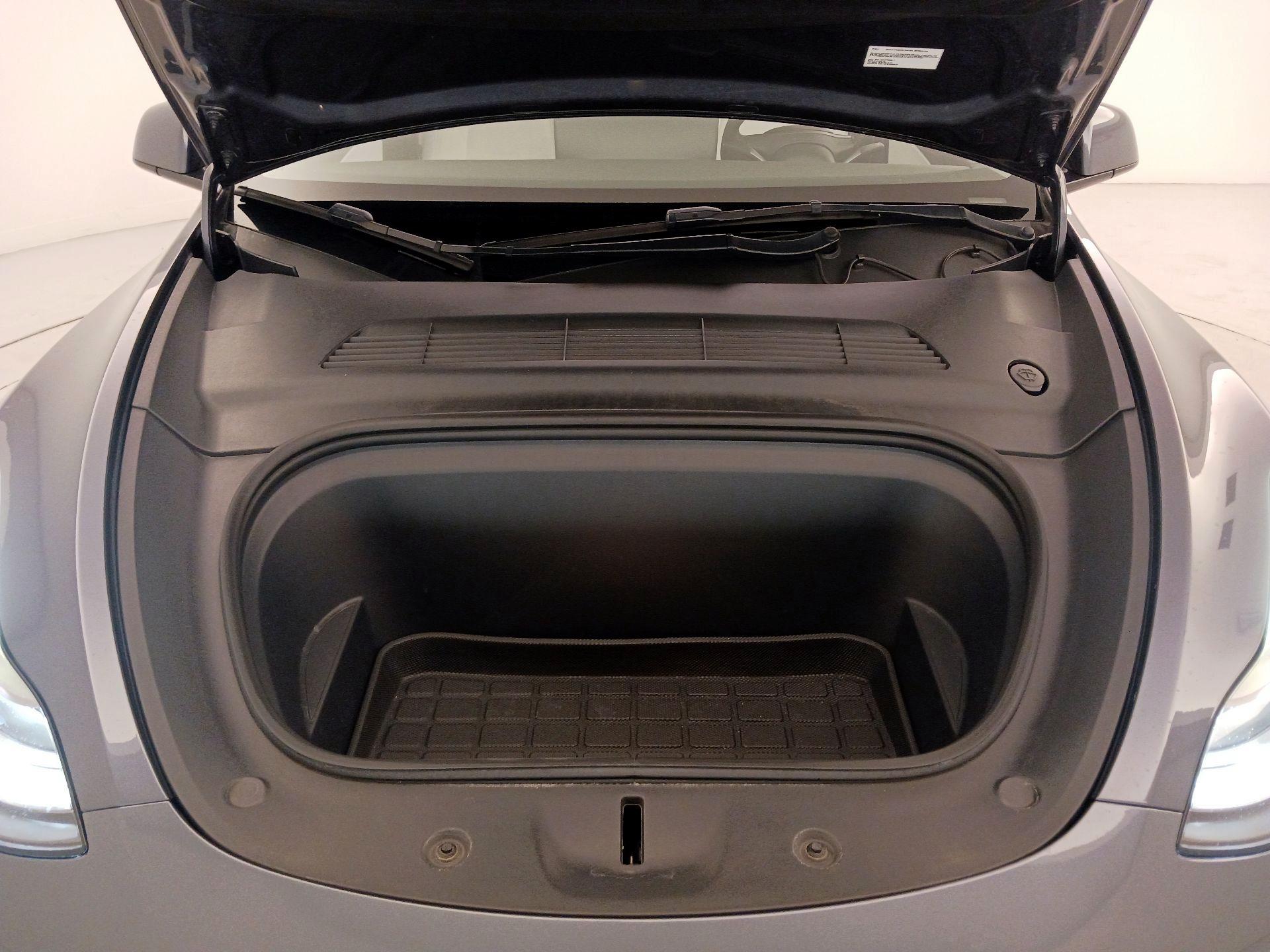 Thumbnail: 2022 Tesla Model Y - 20