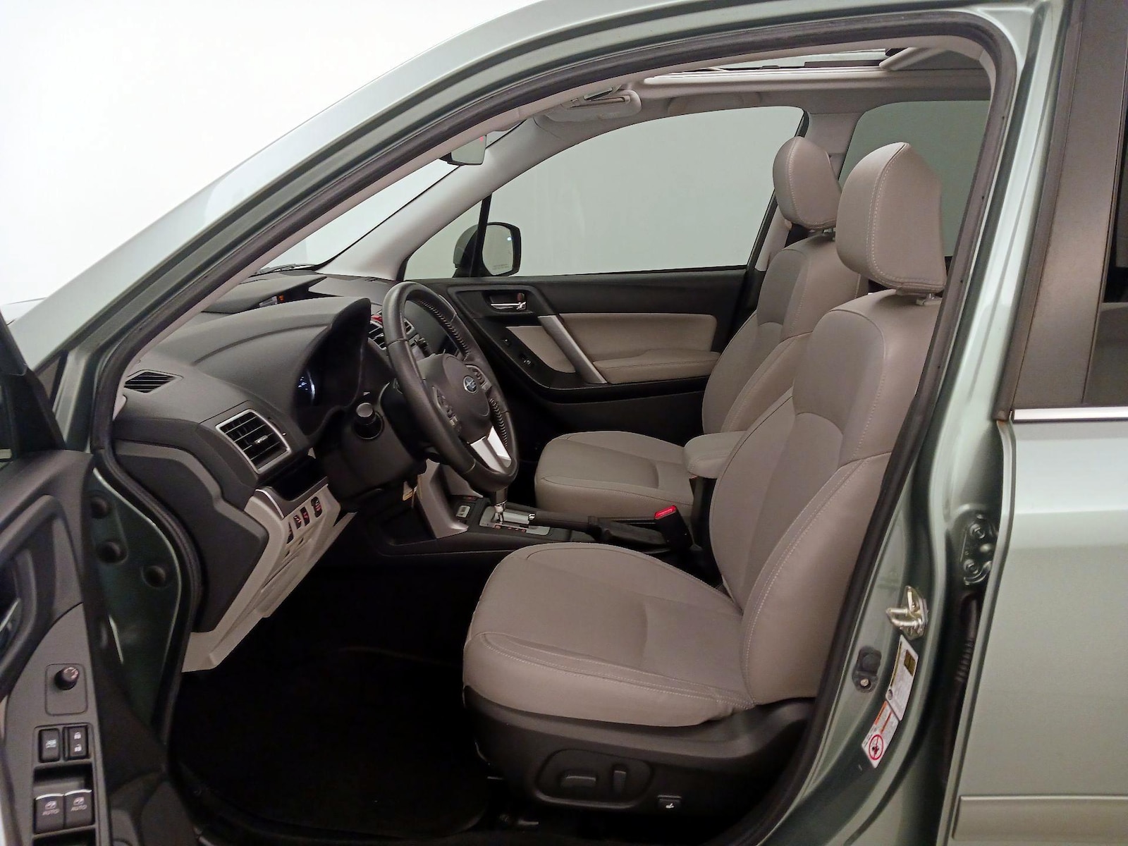 2018 Subaru Forester Limited - Photo 12