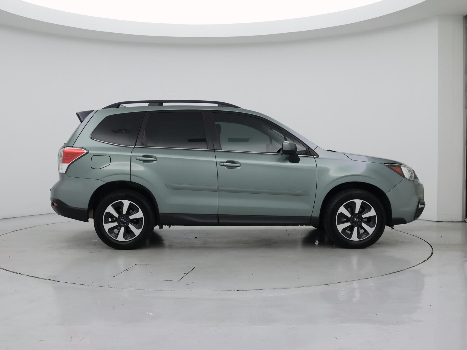 2018 Subaru Forester Limited - Photo 8