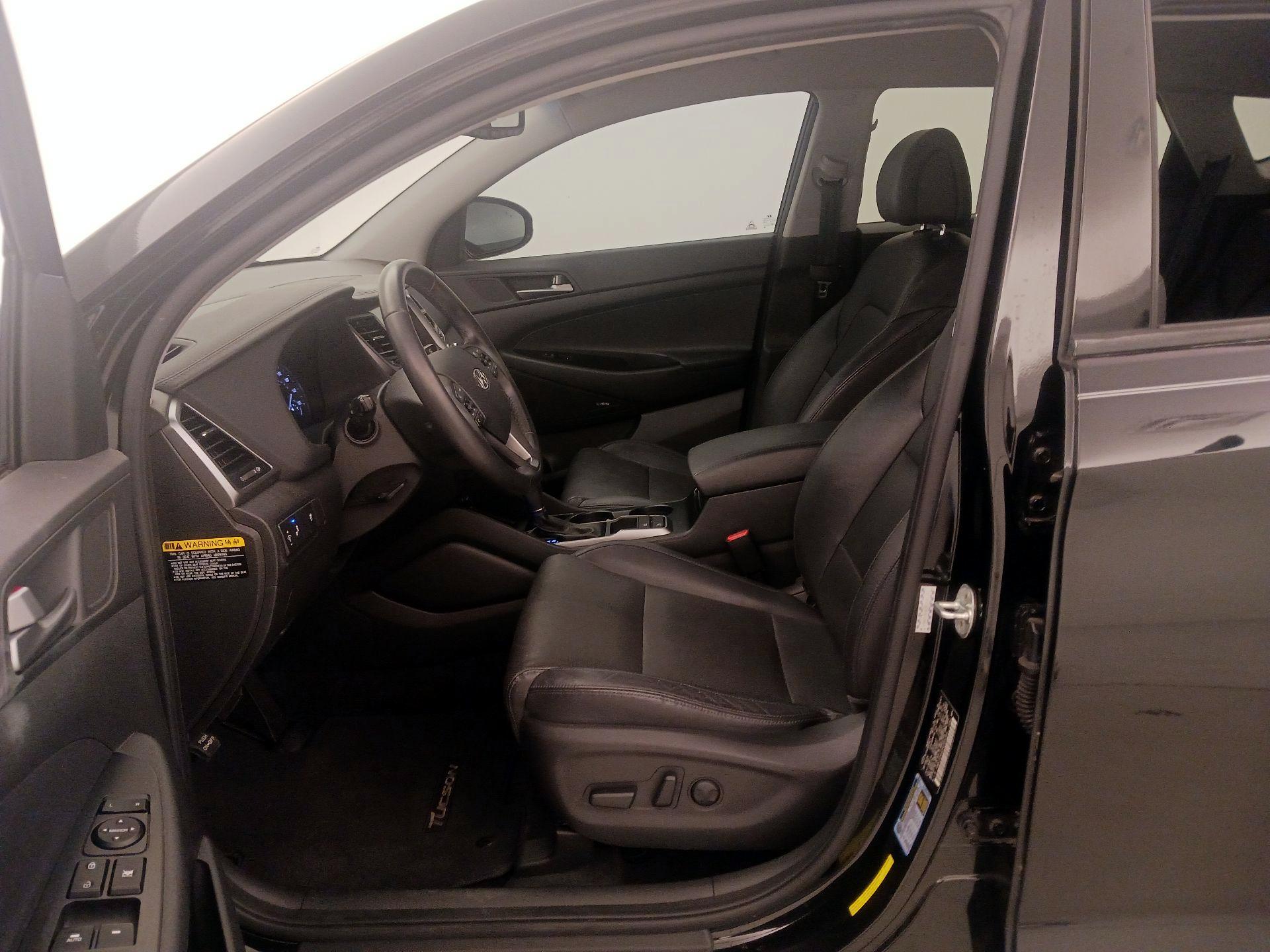 Thumbnail: 2017 Hyundai Tucson - 11