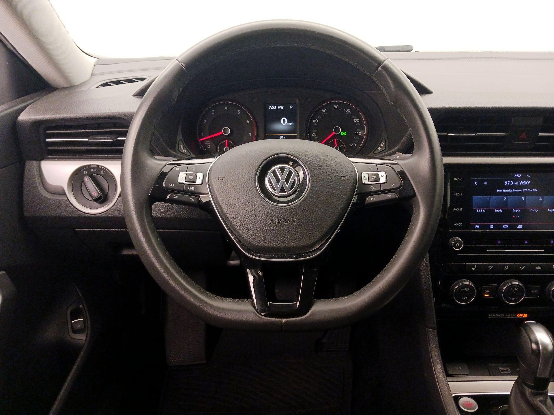 Thumbnail: 2022 Volkswagen Passat - 10