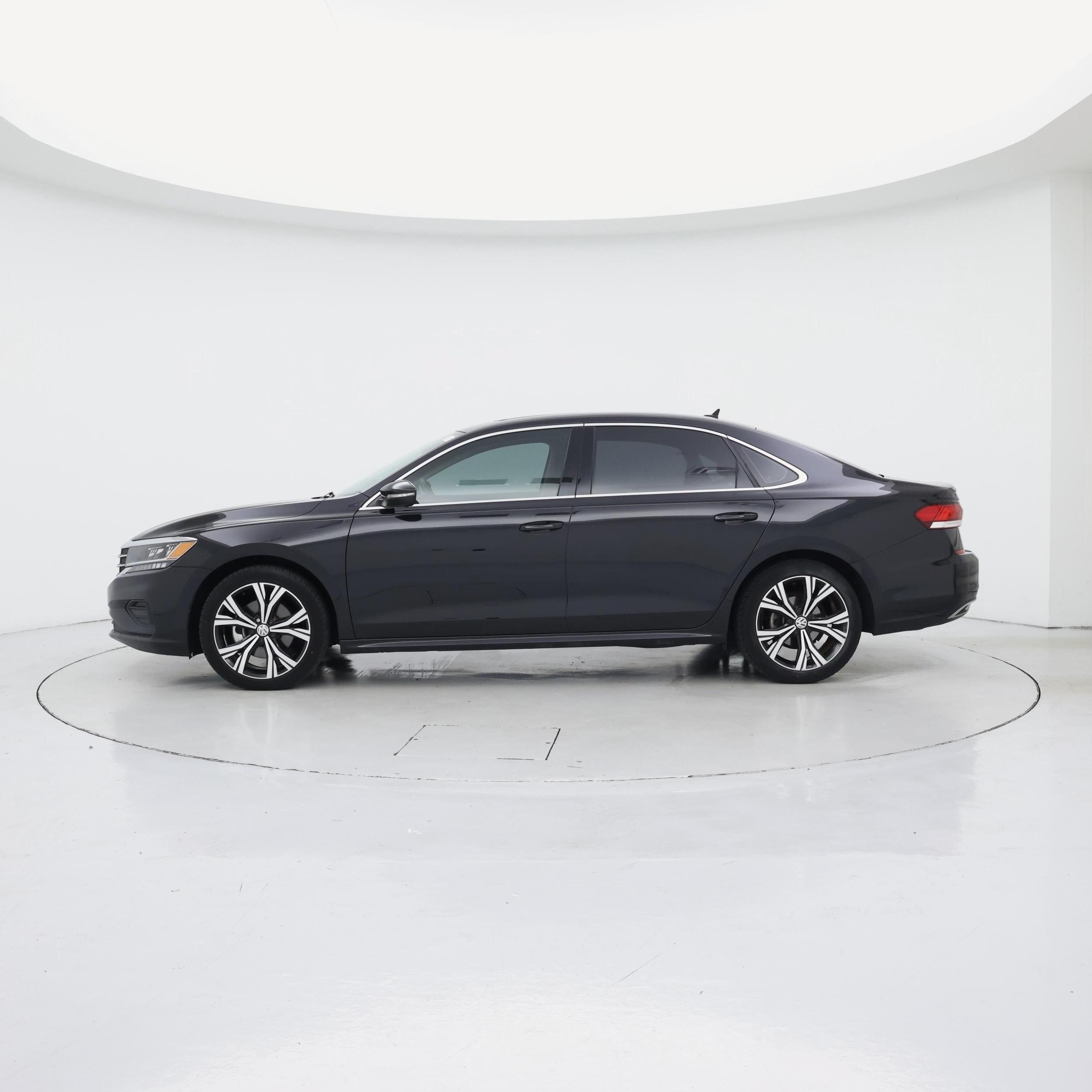 Thumbnail: 2022 Volkswagen Passat - 3