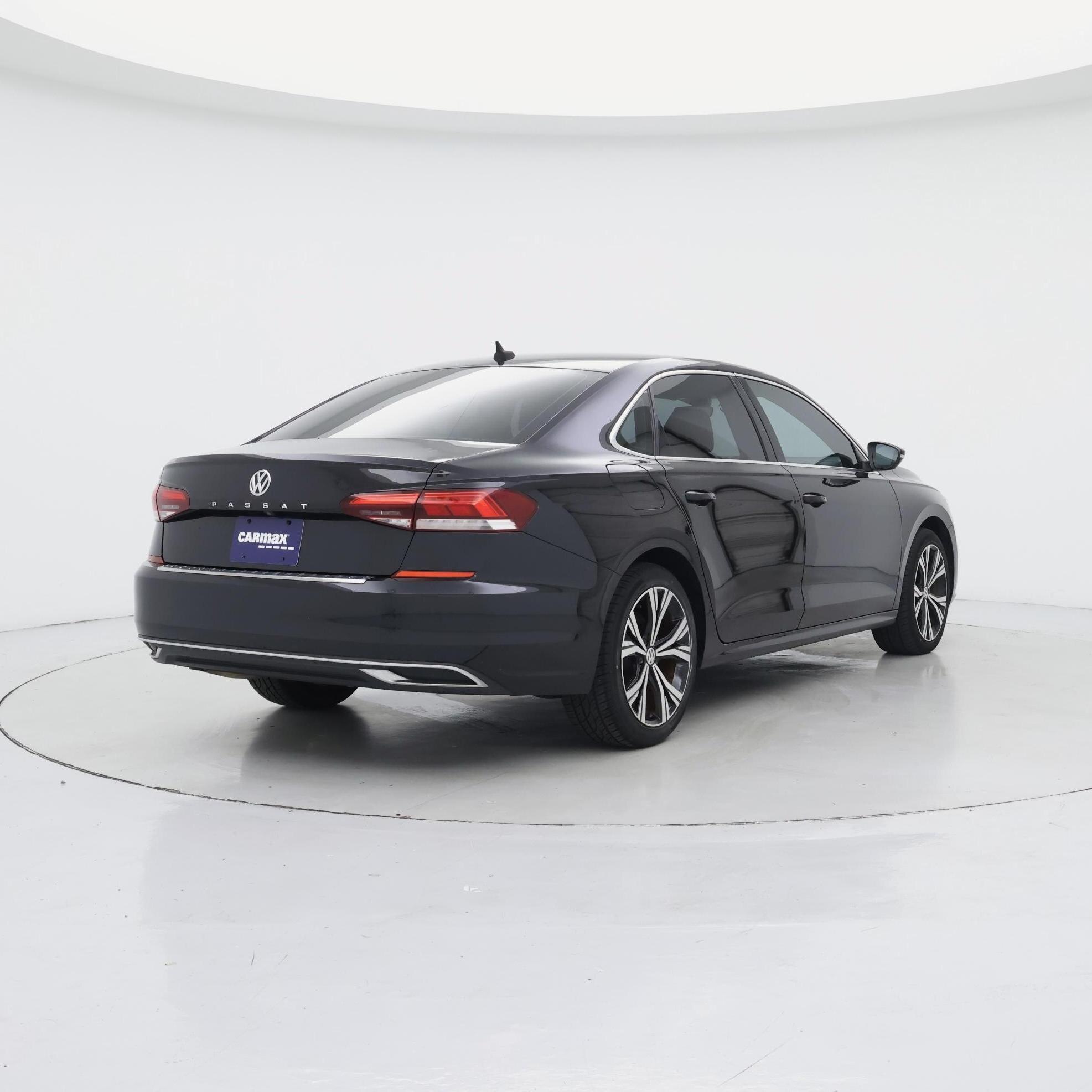 Thumbnail: 2022 Volkswagen Passat - 8