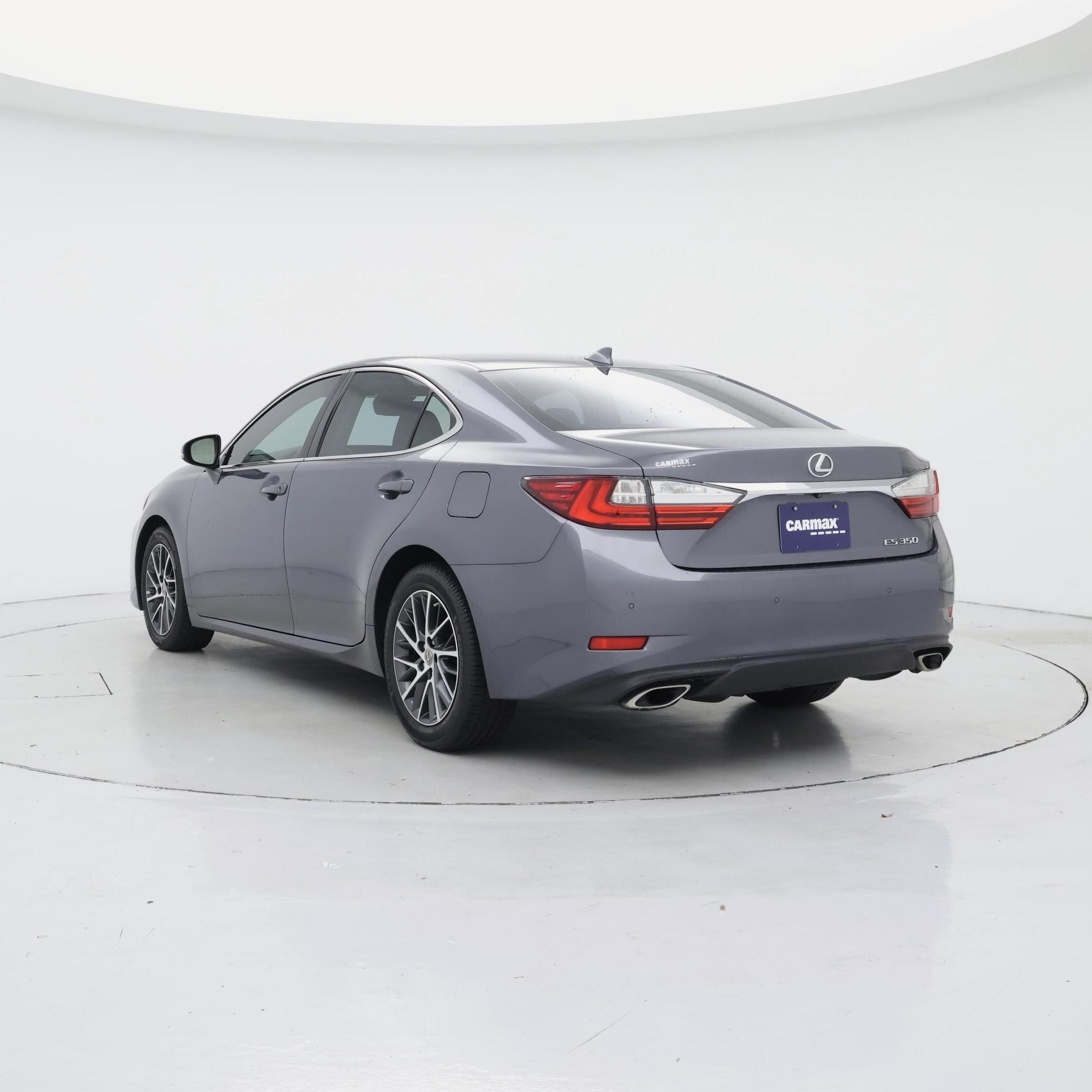 Thumbnail: 2017 Lexus ES - 2