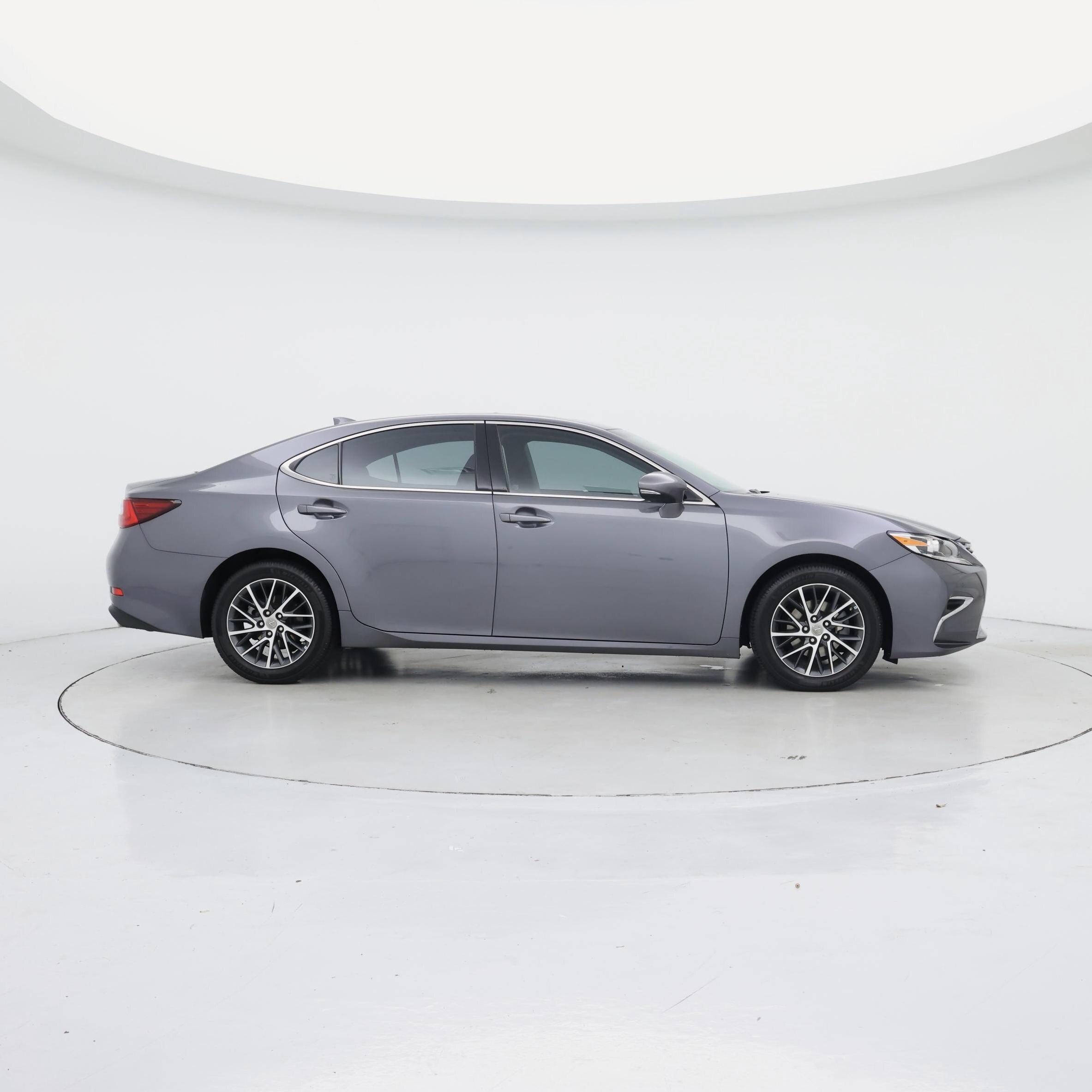 Thumbnail: 2017 Lexus ES - 7