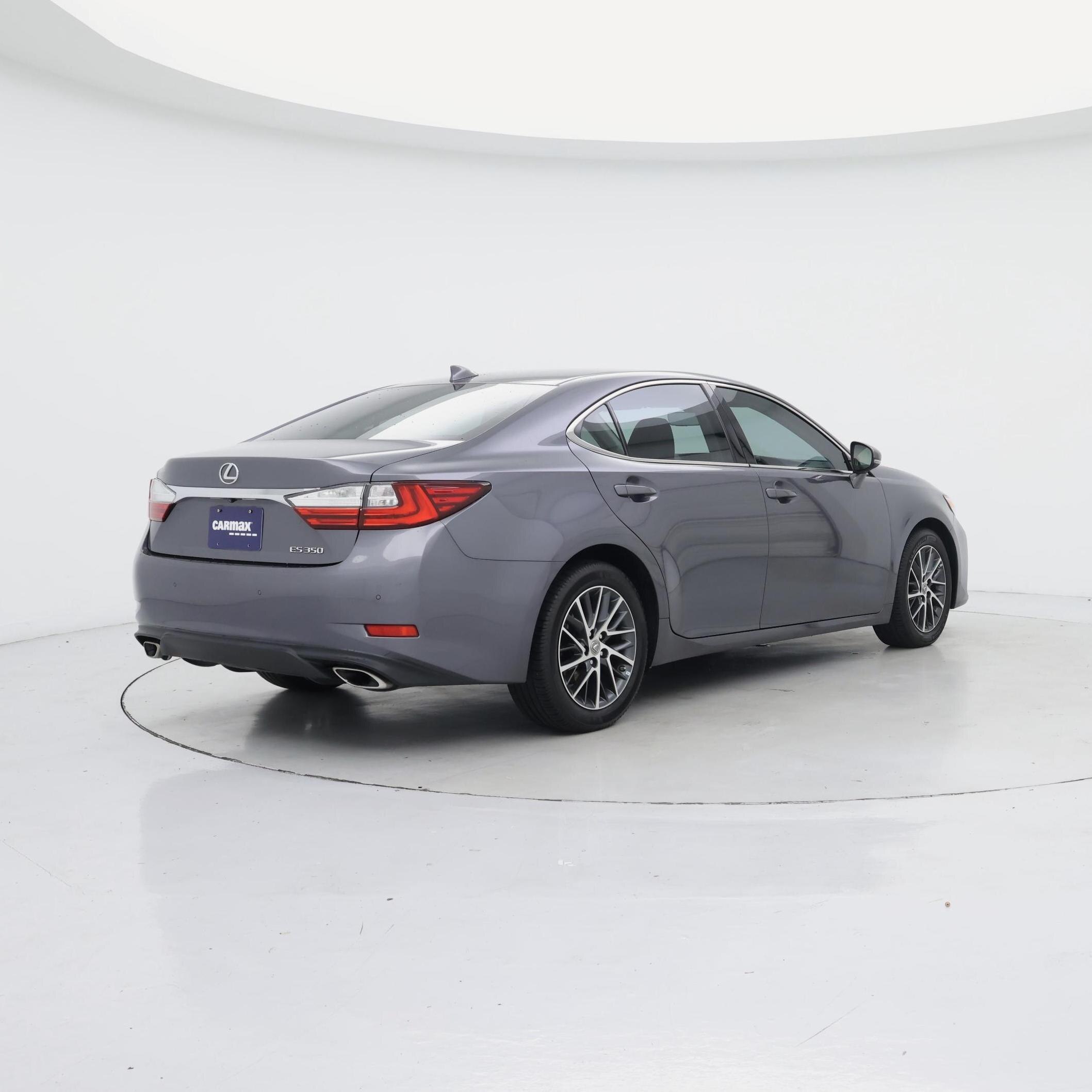 Thumbnail: 2017 Lexus ES - 8