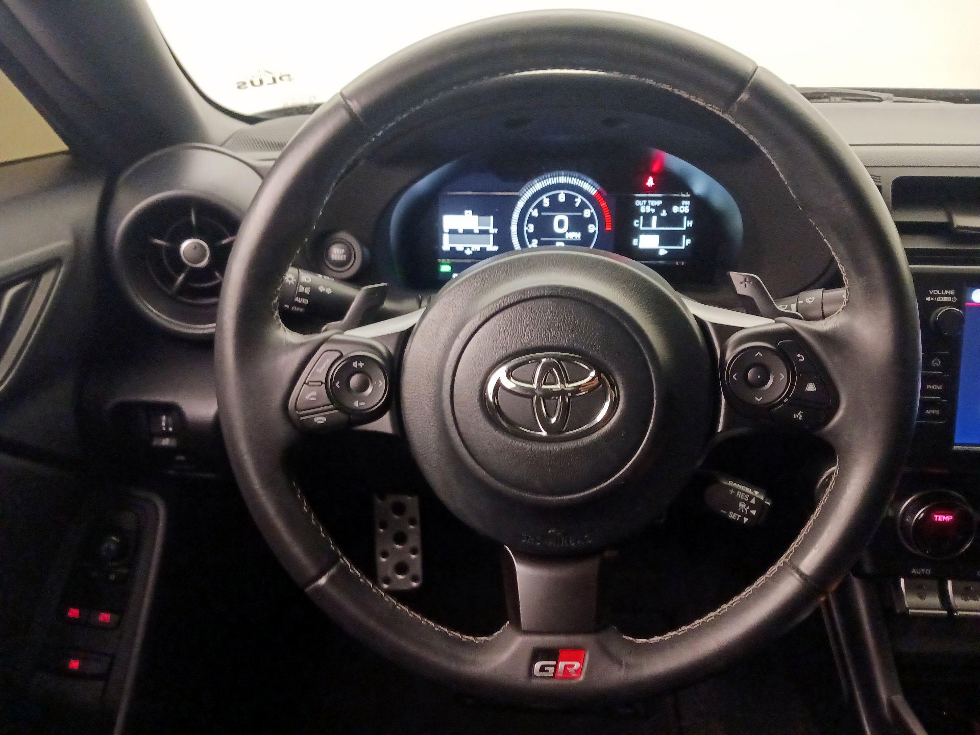 Thumbnail: 2023 Toyota GR86 - 10