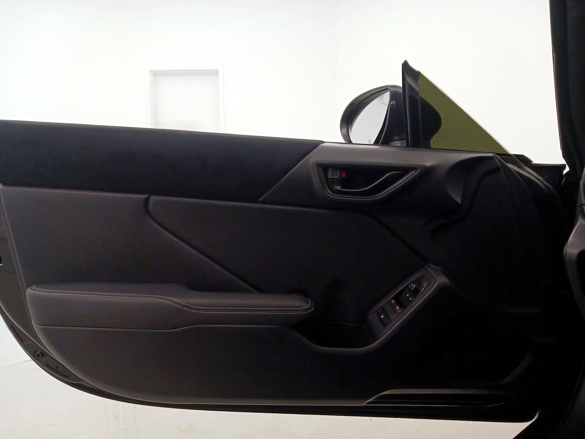 Thumbnail: 2023 Toyota GR86 - 12