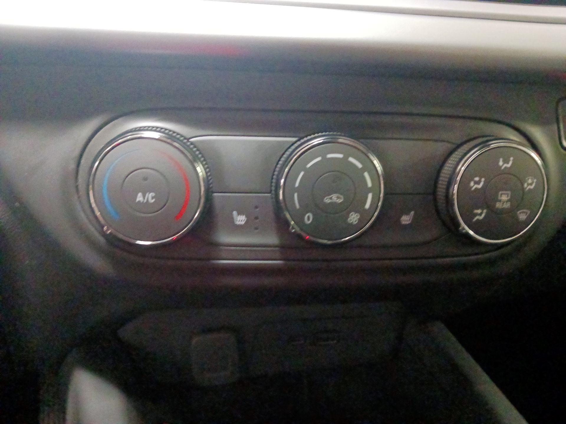 Thumbnail: 2024 Chevrolet Trax - 16