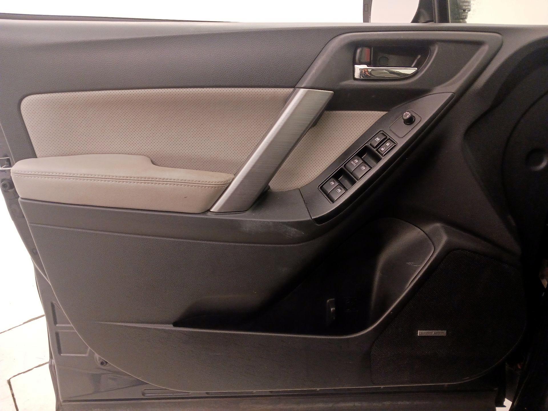 Thumbnail: 2016 Subaru Forester - 12