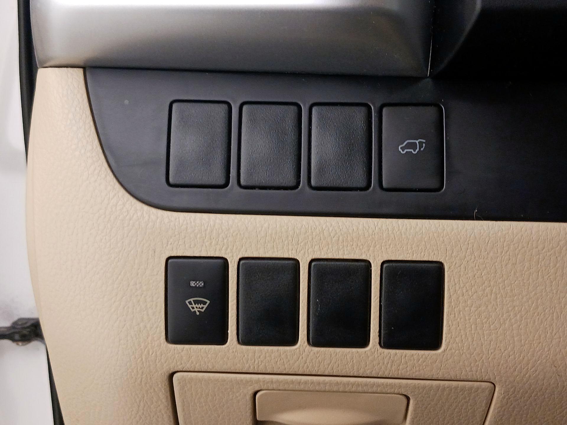 Thumbnail: 2015 Toyota Highlander - 13