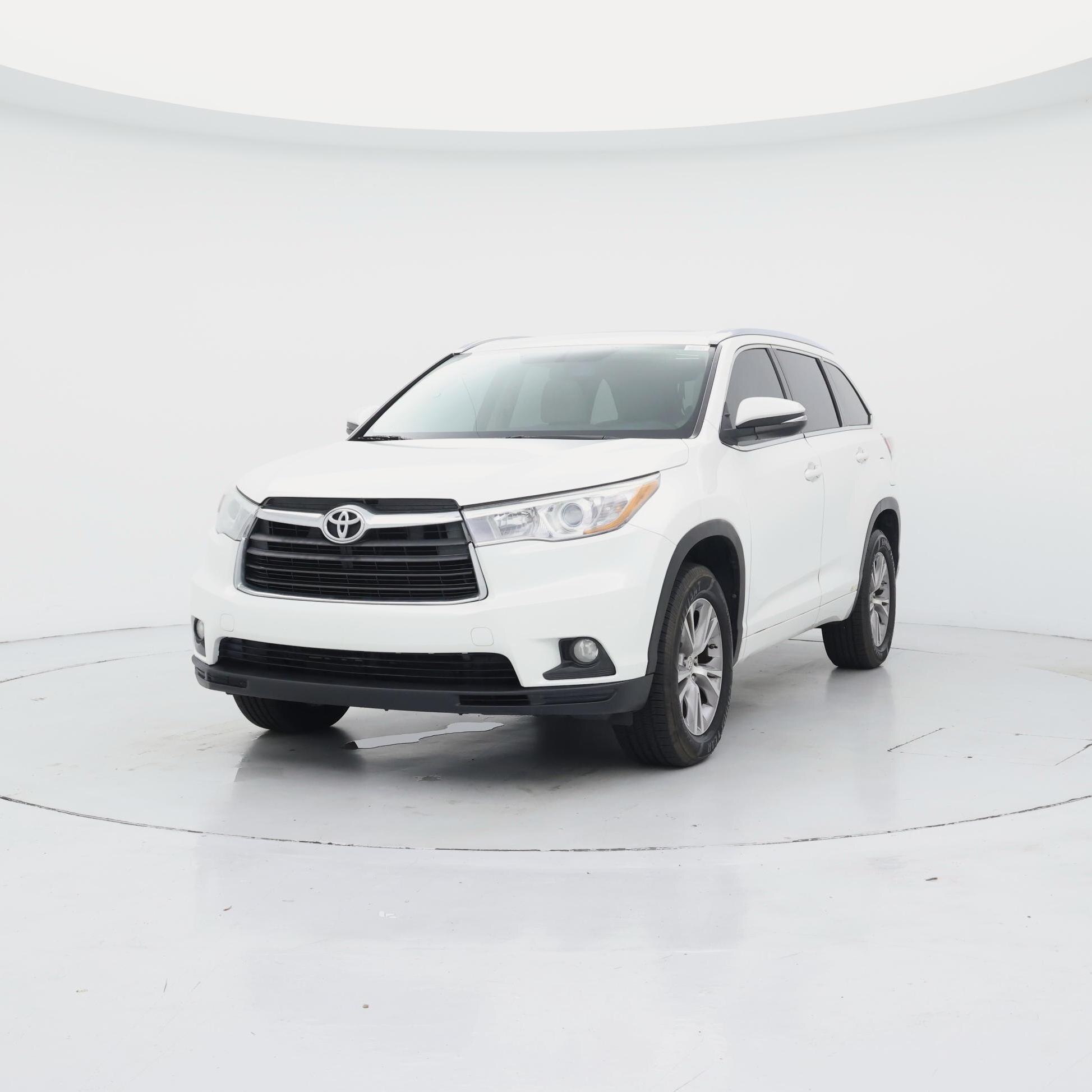 Thumbnail: 2015 Toyota Highlander - 4
