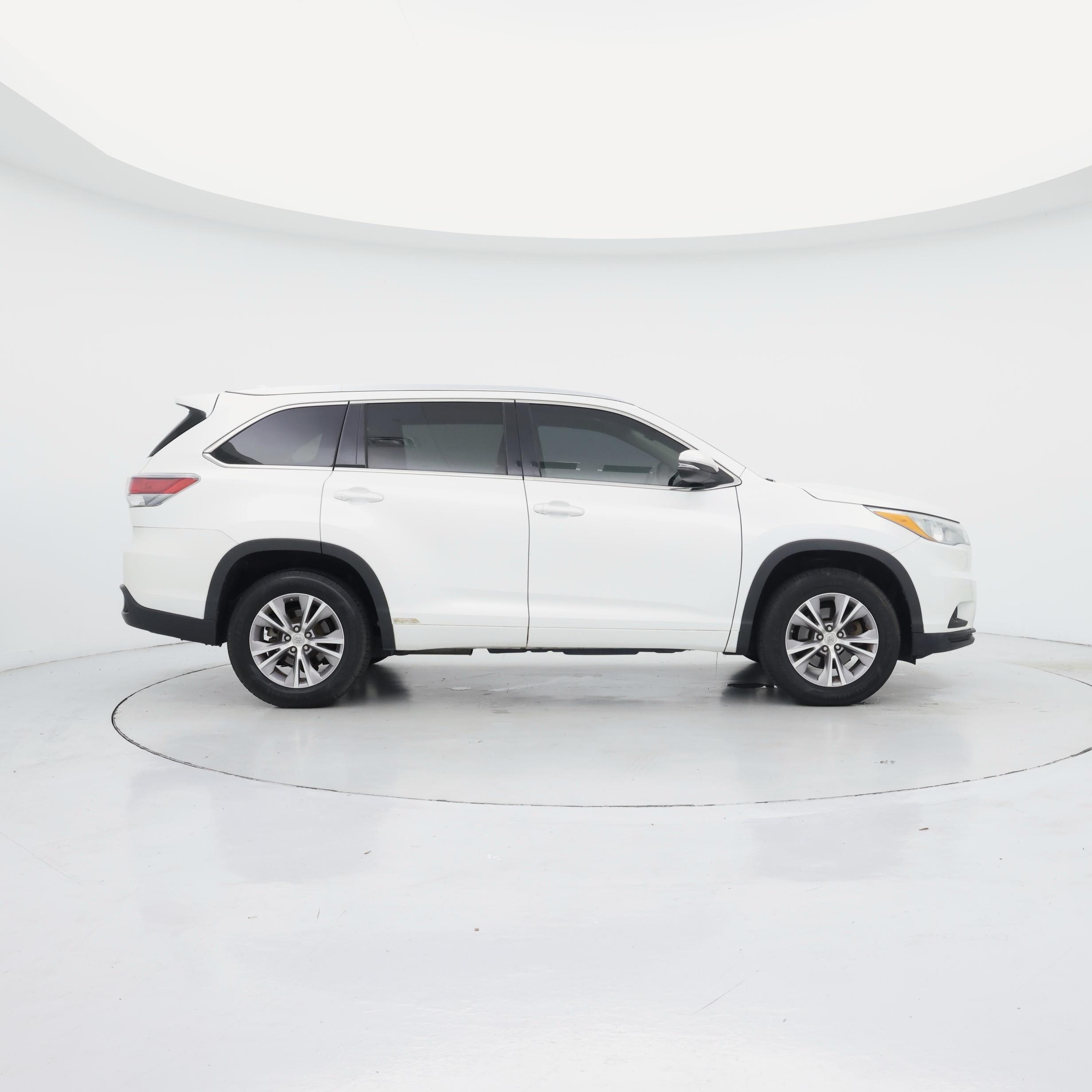 Thumbnail: 2015 Toyota Highlander - 7