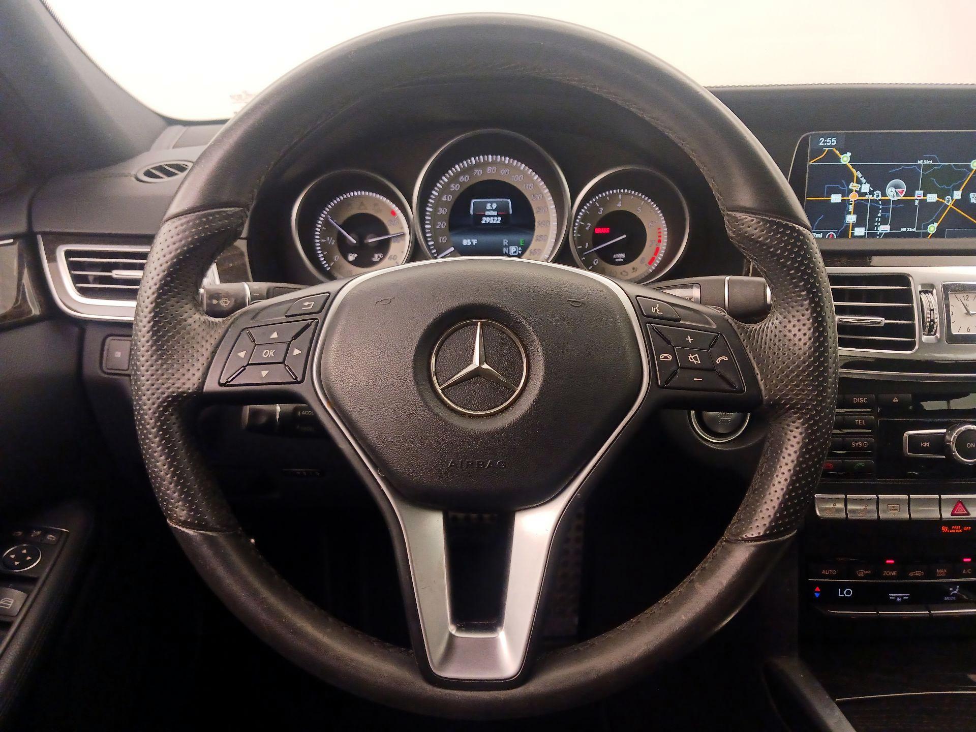 Thumbnail: 2015 Mercedes-Benz E-Class - 10