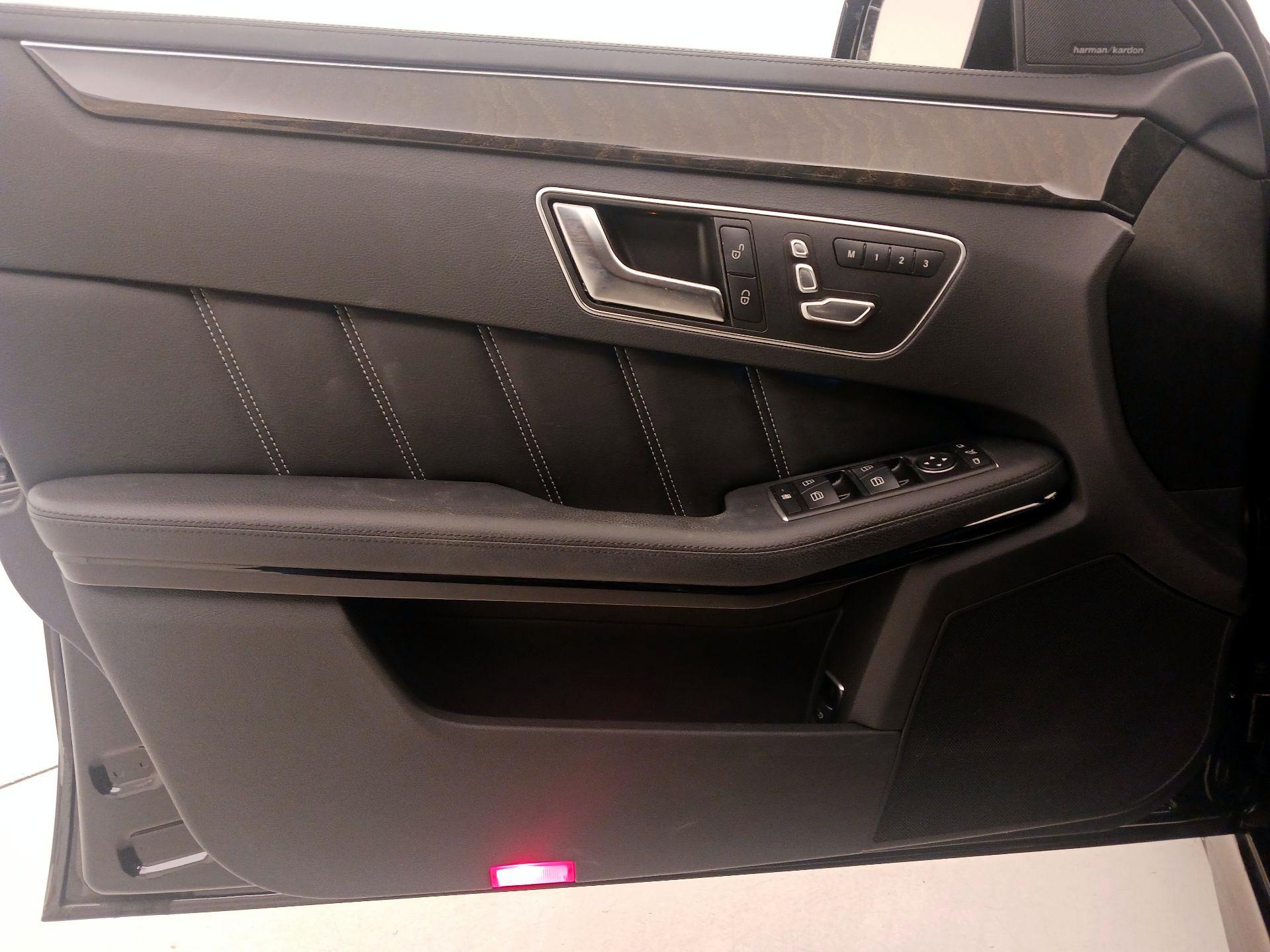 Thumbnail: 2015 Mercedes-Benz E-Class - 12