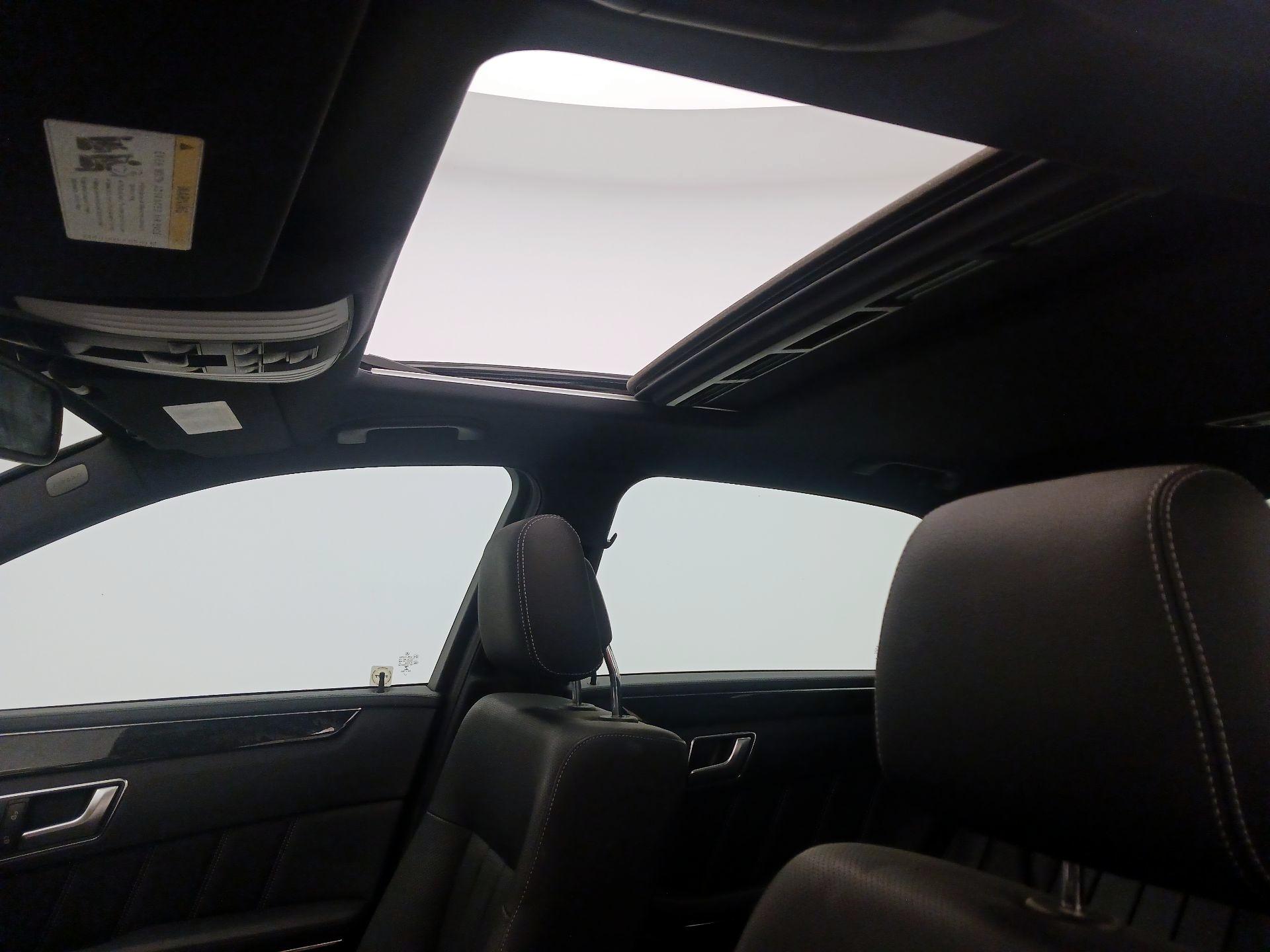 Thumbnail: 2015 Mercedes-Benz E-Class - 20