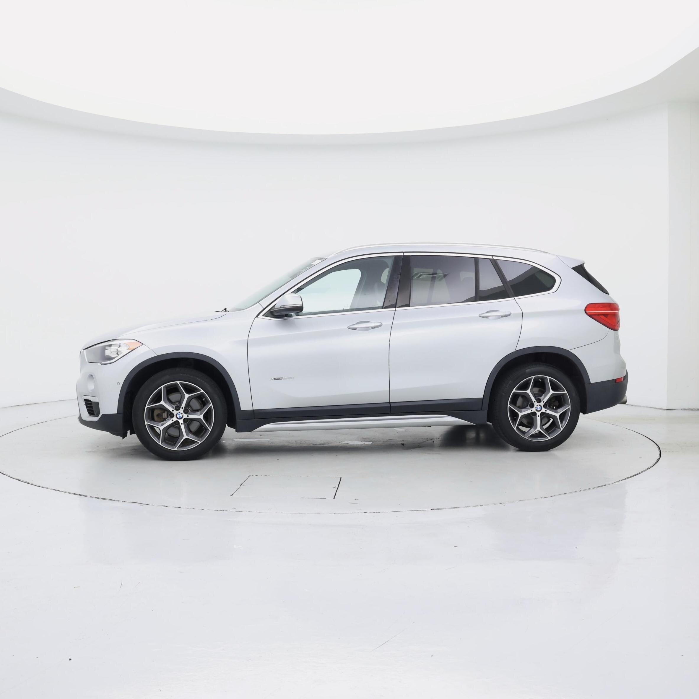 Thumbnail: 2018 BMW X1 - 3