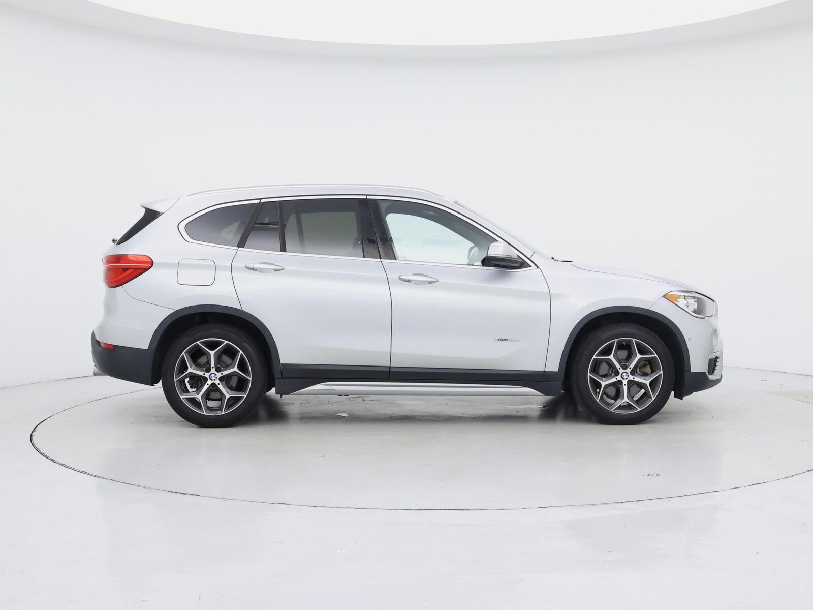 2018 BMW X1 28i - Photo 8