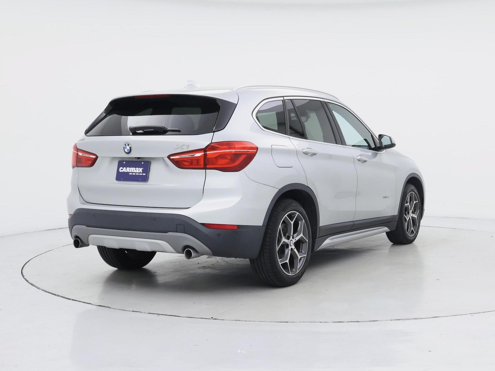 2018 BMW X1 28i - Photo 9