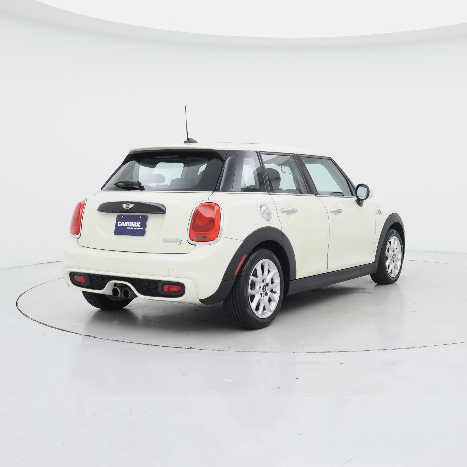 Thumbnail: 2015 MINI Cooper Hardtop - 8