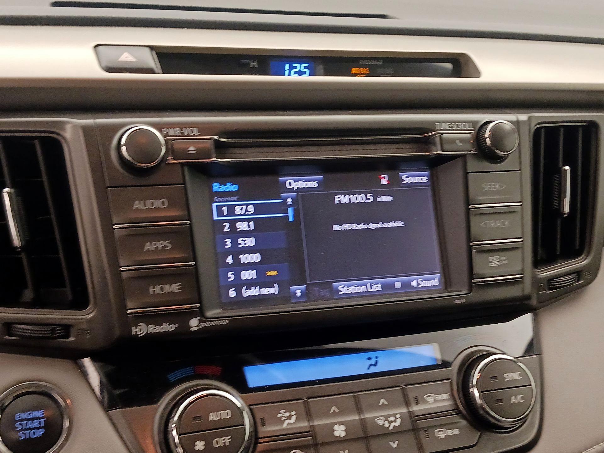 Thumbnail: 2014 Toyota RAV4 - 15