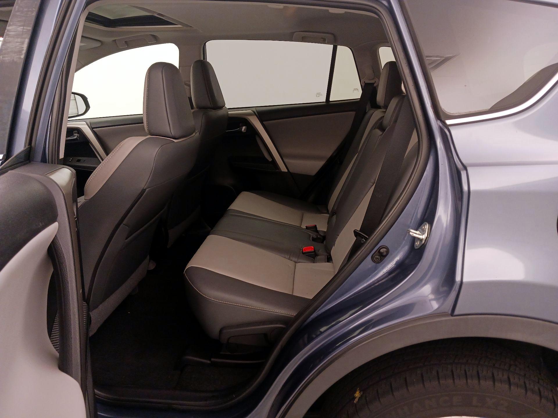 Thumbnail: 2014 Toyota RAV4 - 20