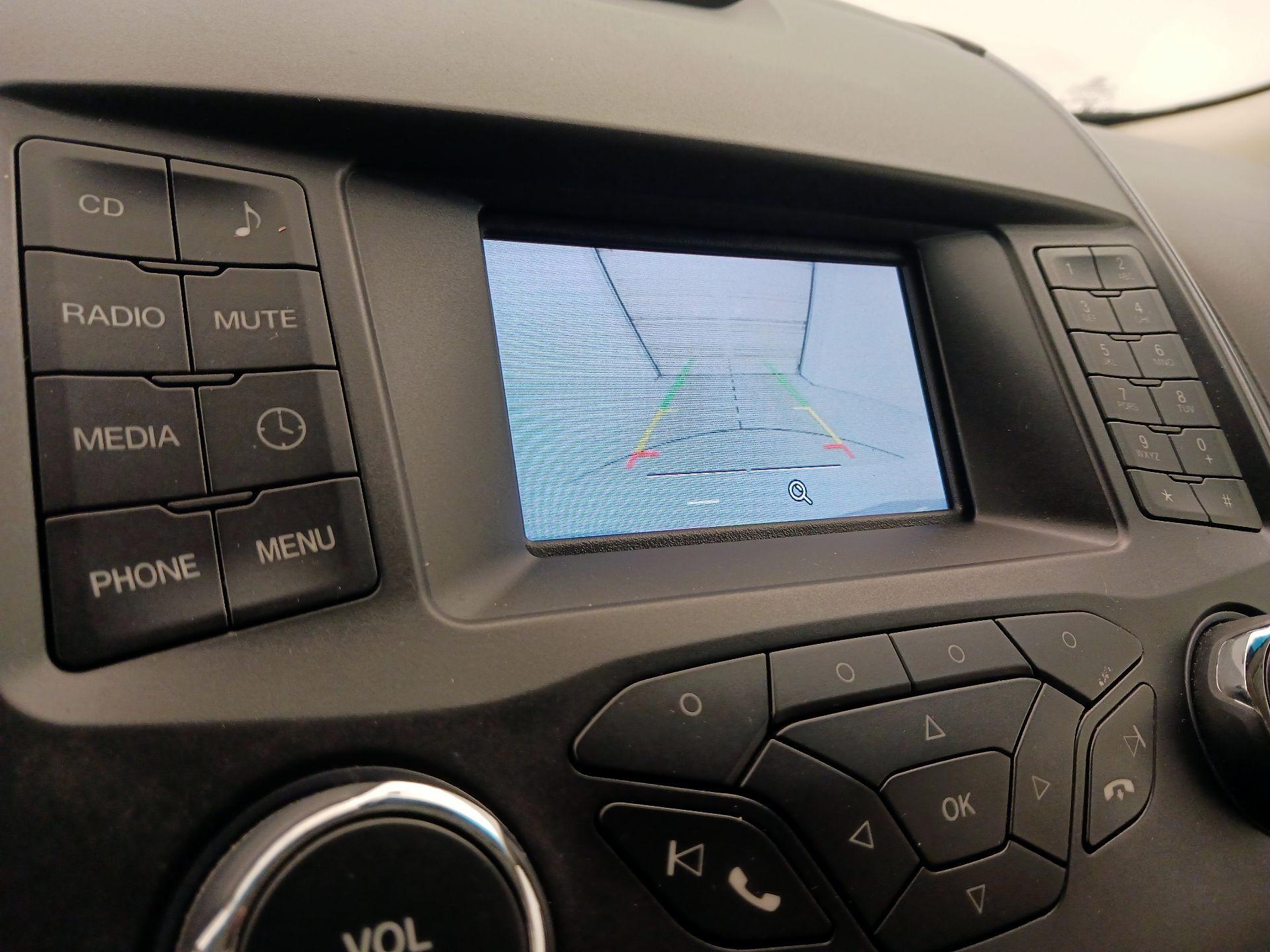 Thumbnail: 2016 Ford Edge - 14