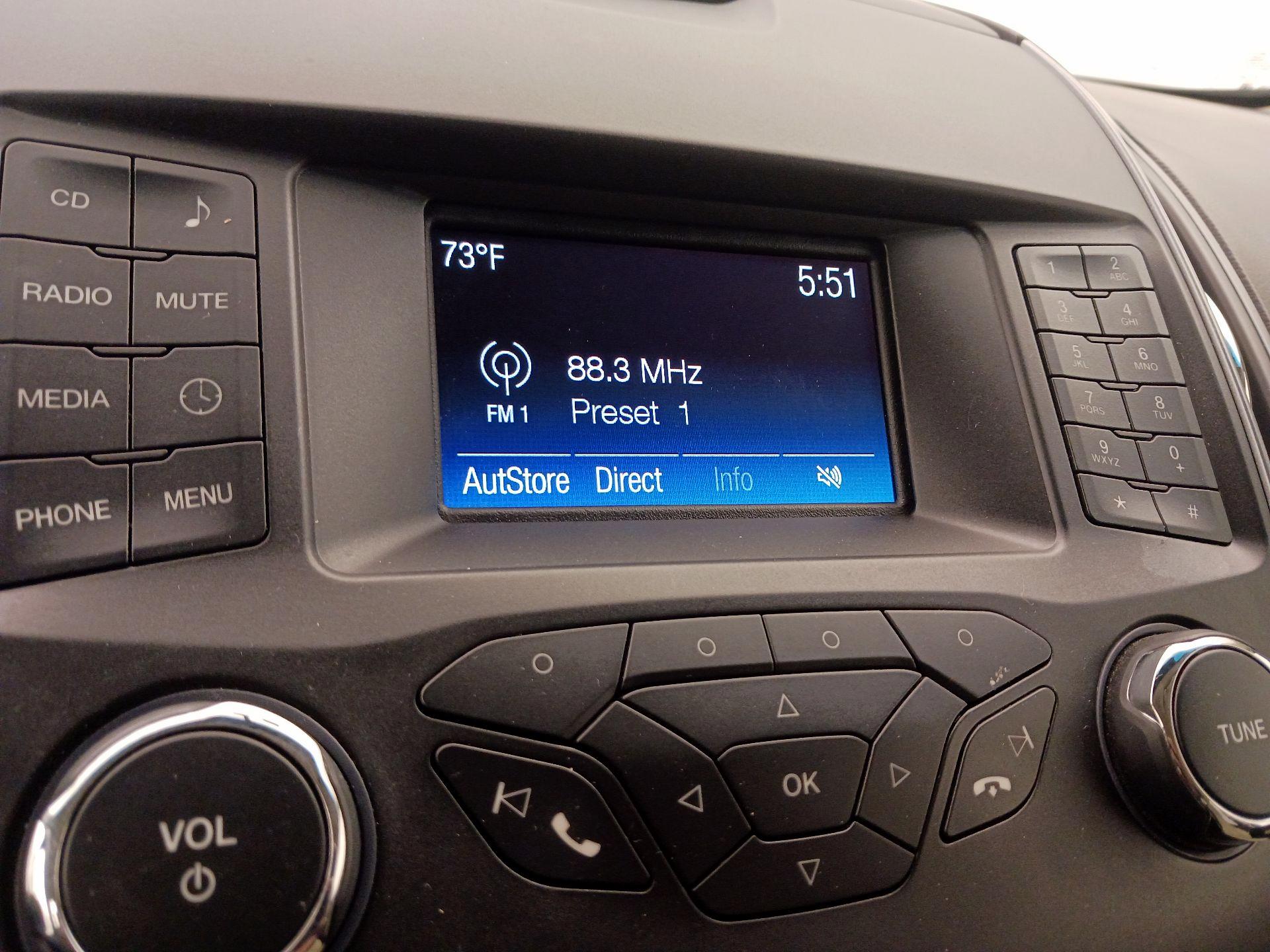 Thumbnail: 2016 Ford Edge - 15