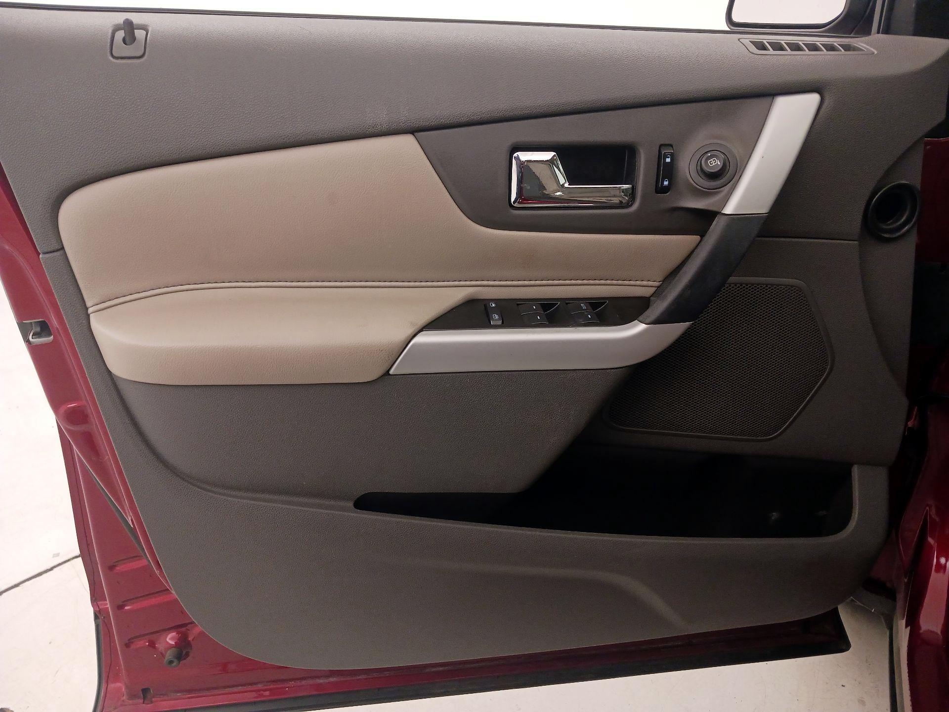 Thumbnail: 2014 Ford Edge - 12
