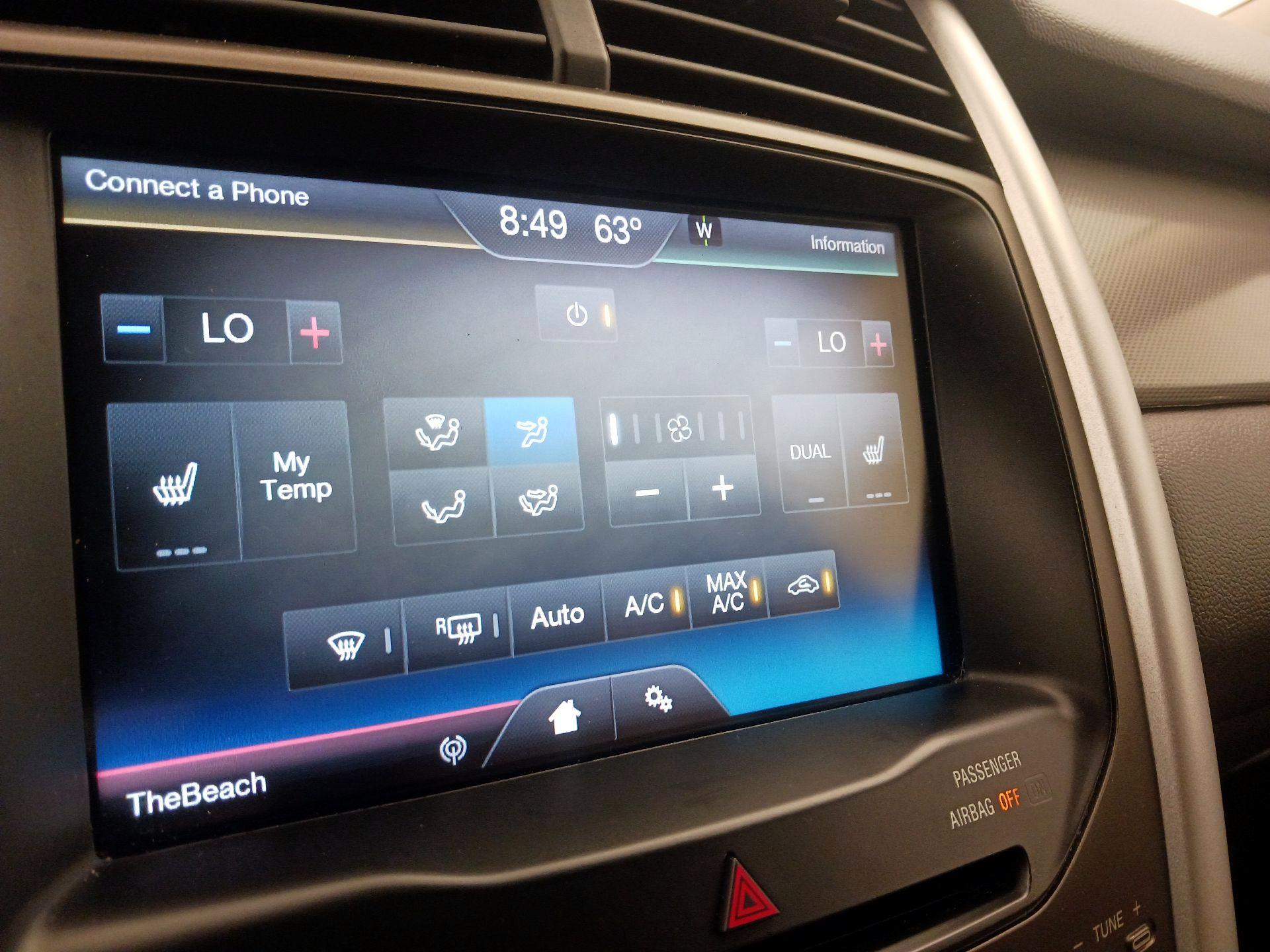 Thumbnail: 2014 Ford Edge - 16