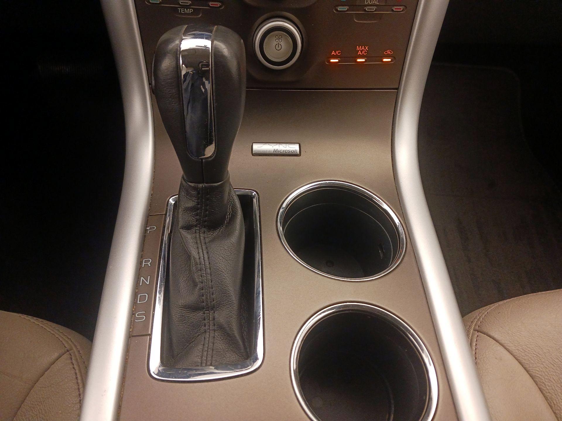 Thumbnail: 2014 Ford Edge - 17
