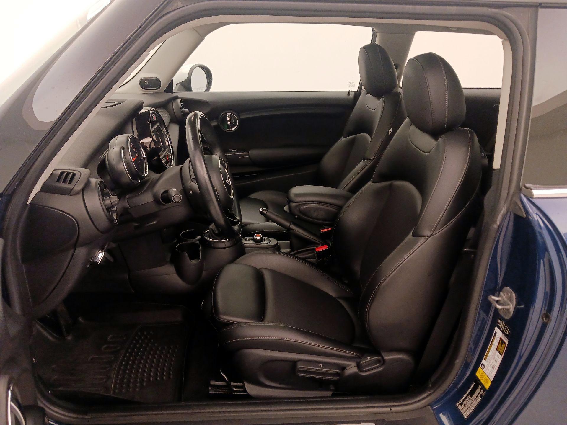 Thumbnail: 2015 MINI Cooper Hardtop - 11