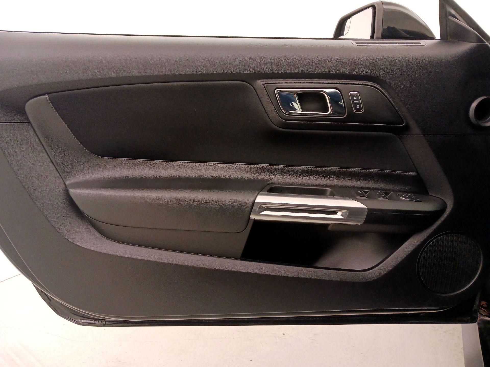Thumbnail: 2016 Ford Mustang - 12