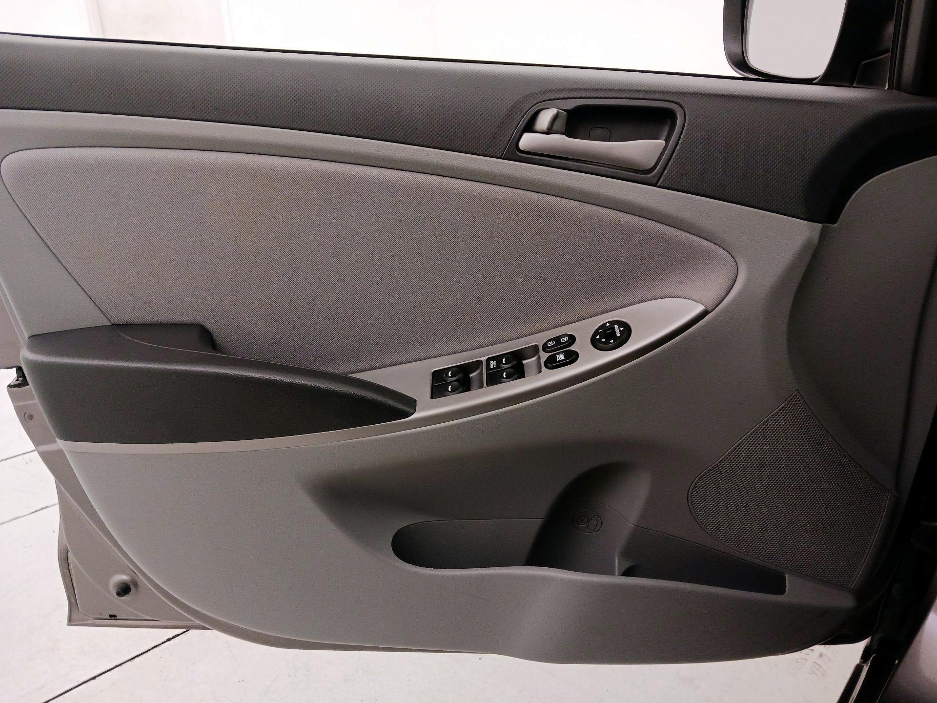 Thumbnail: 2017 Hyundai Accent - 12