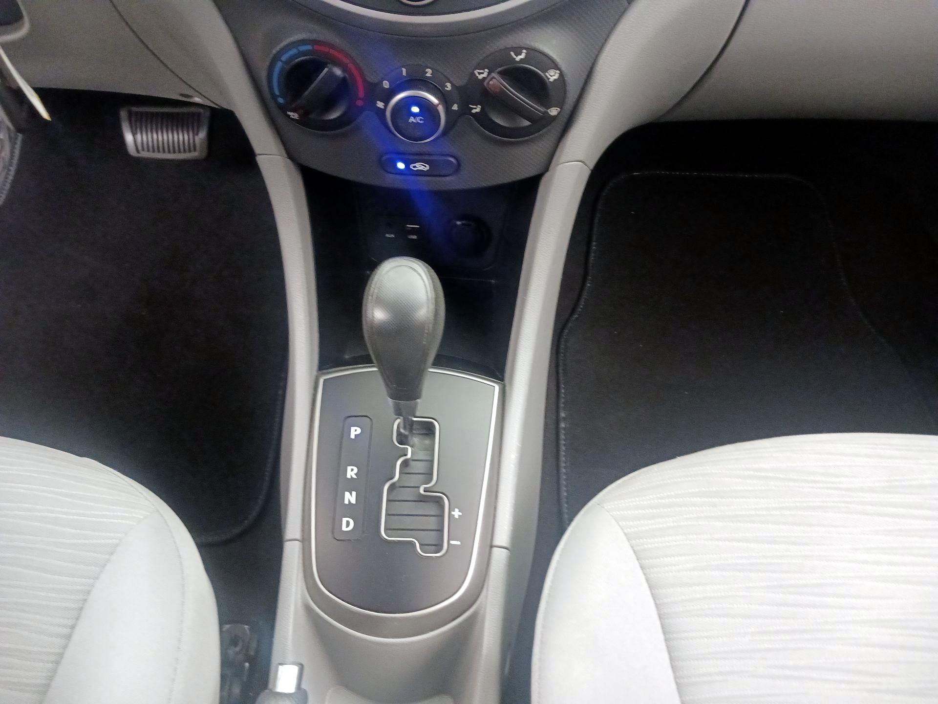 Thumbnail: 2017 Hyundai Accent - 16