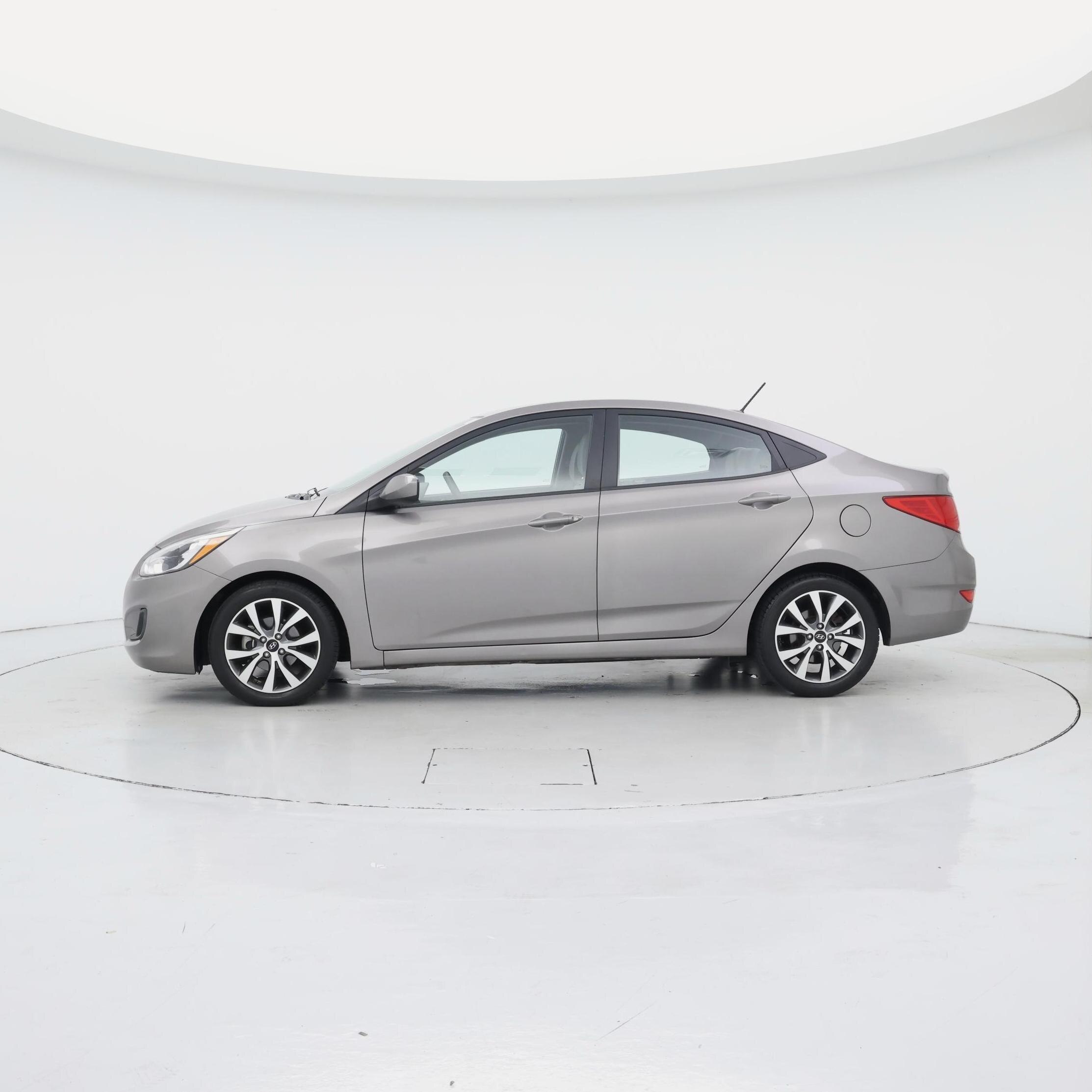 Thumbnail: 2017 Hyundai Accent - 3
