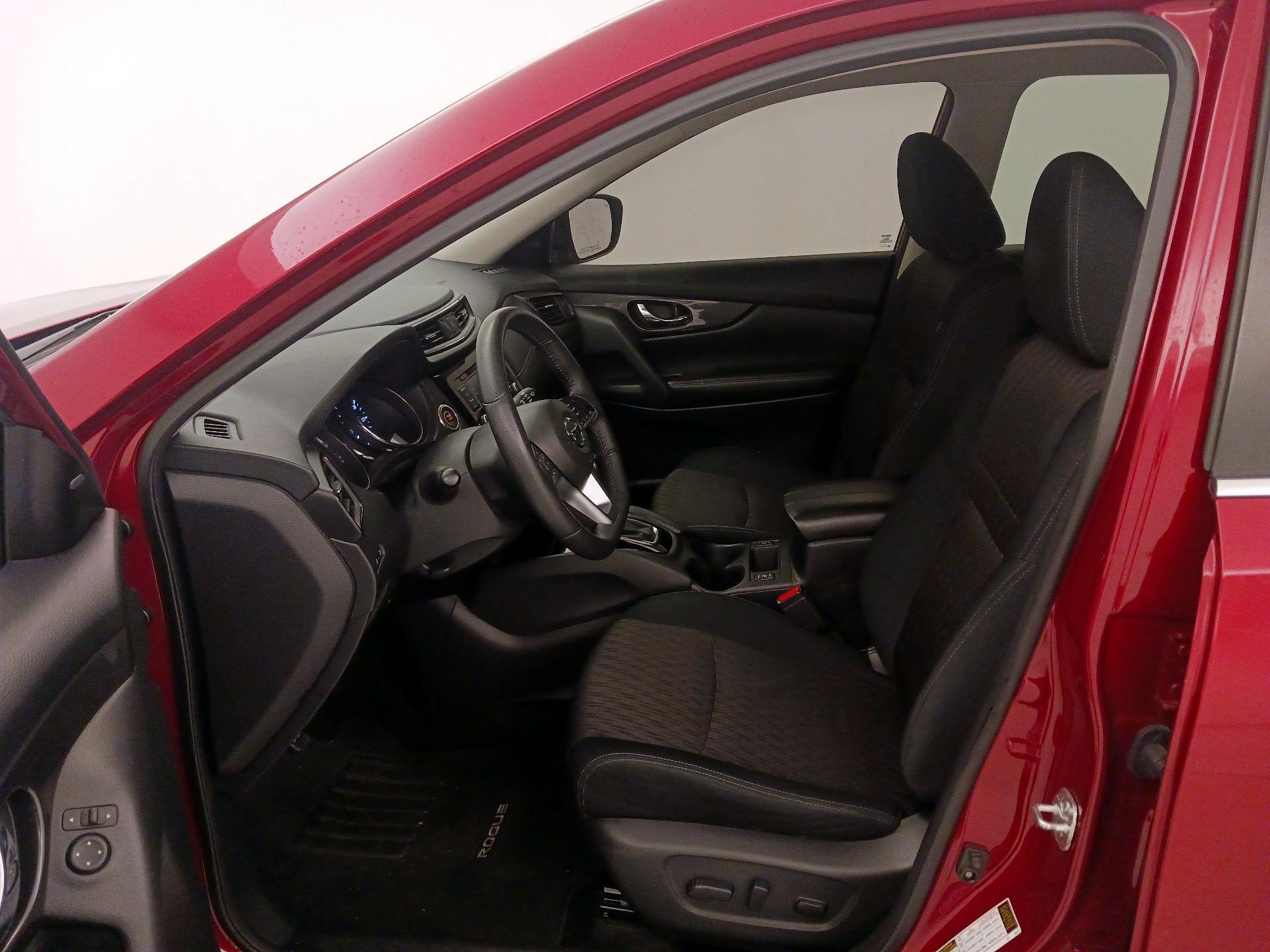 Thumbnail: 2019 Nissan Rogue - 11